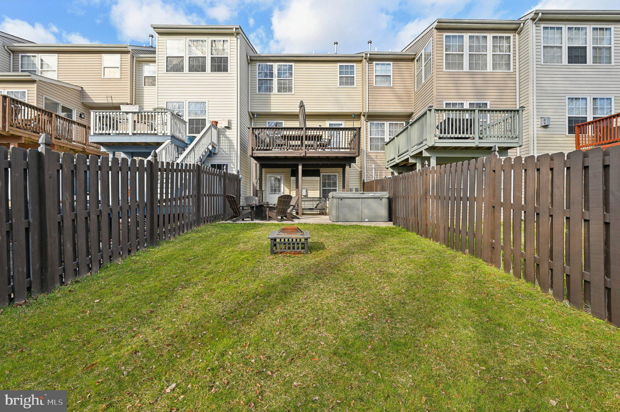 EAGLES LANDING AT WATERS EDGE - Residential