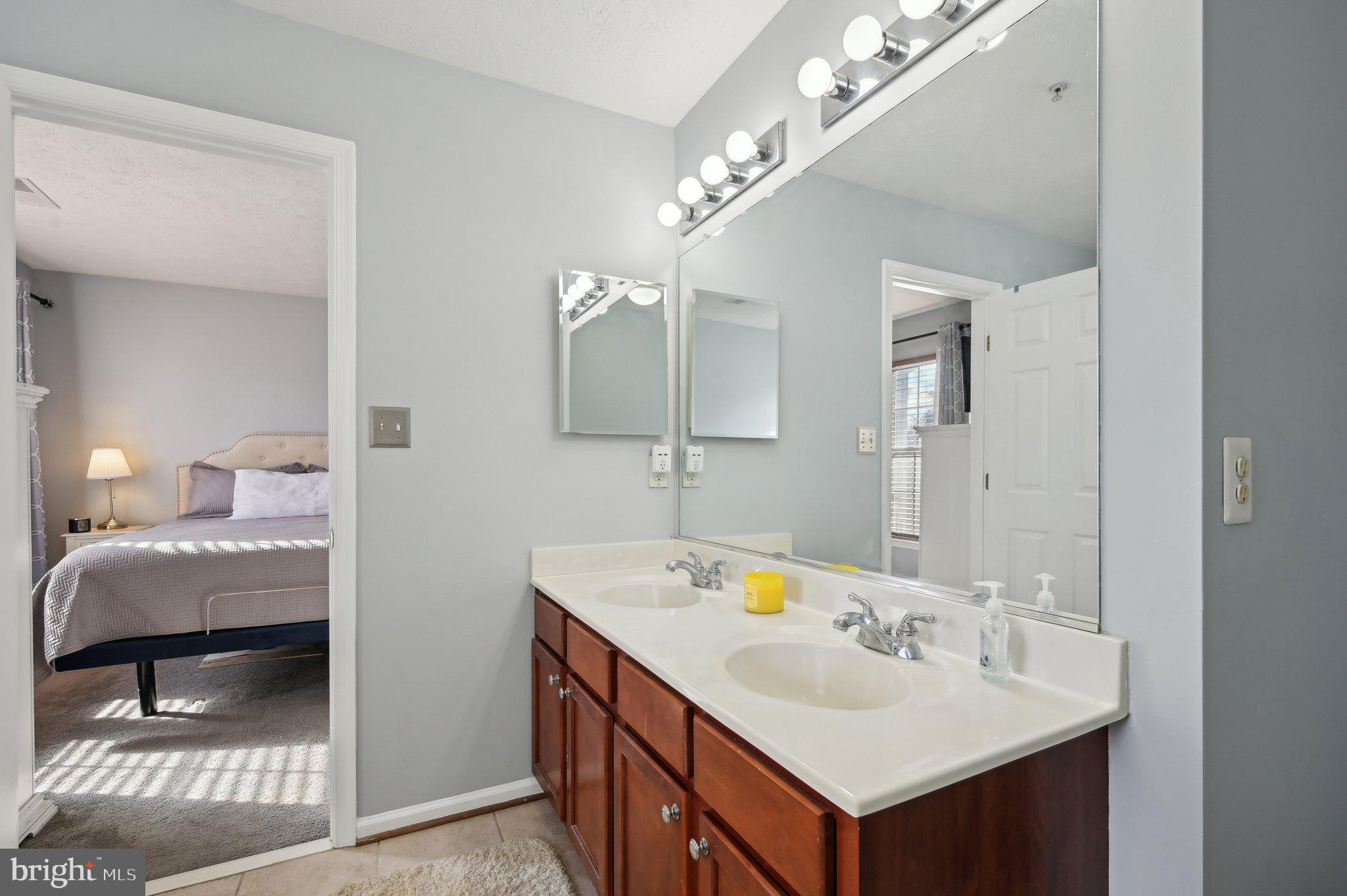 EAGLES LANDING AT WATERS EDGE - Residential