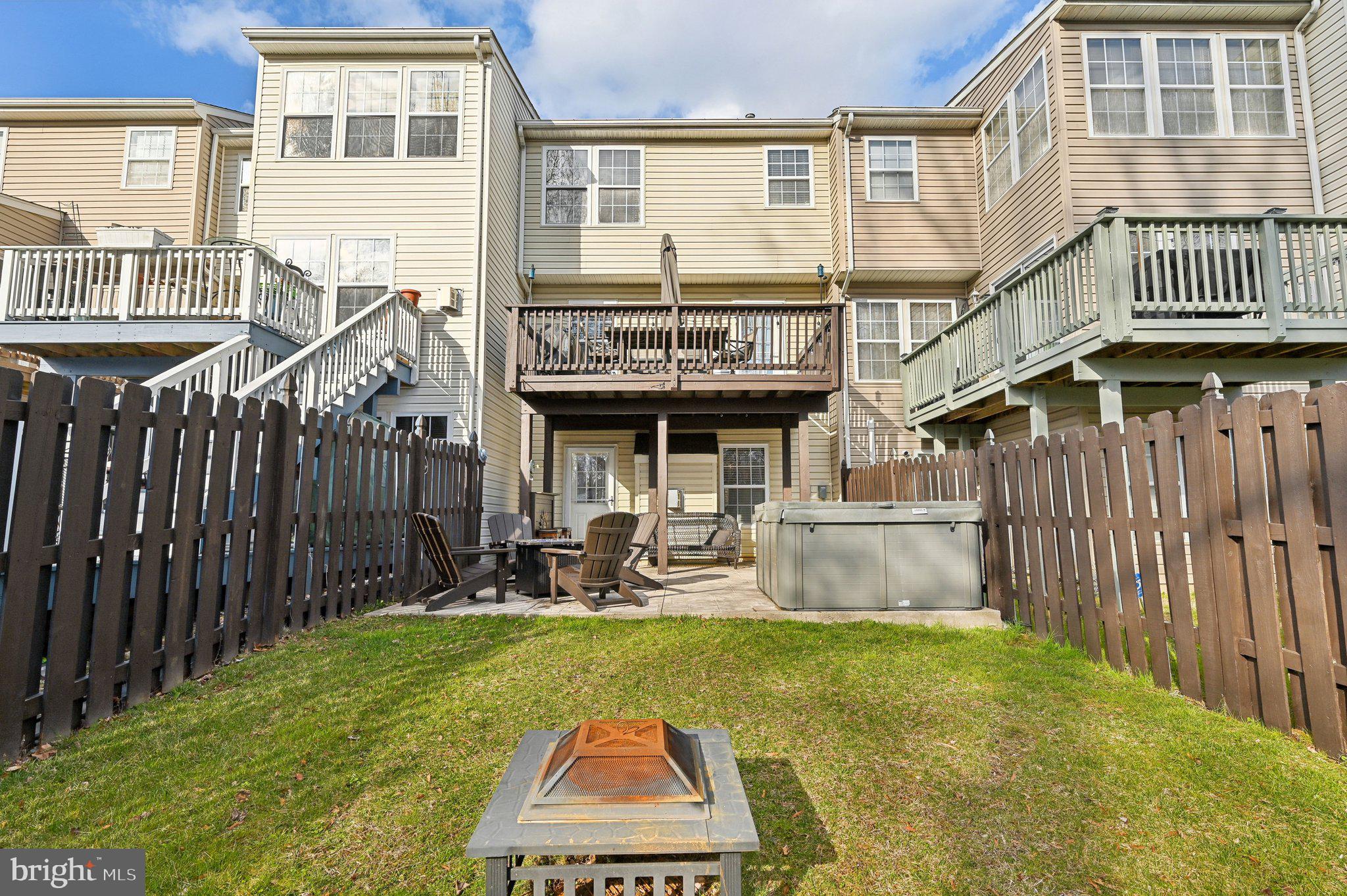 EAGLES LANDING AT WATERS EDGE - Residential