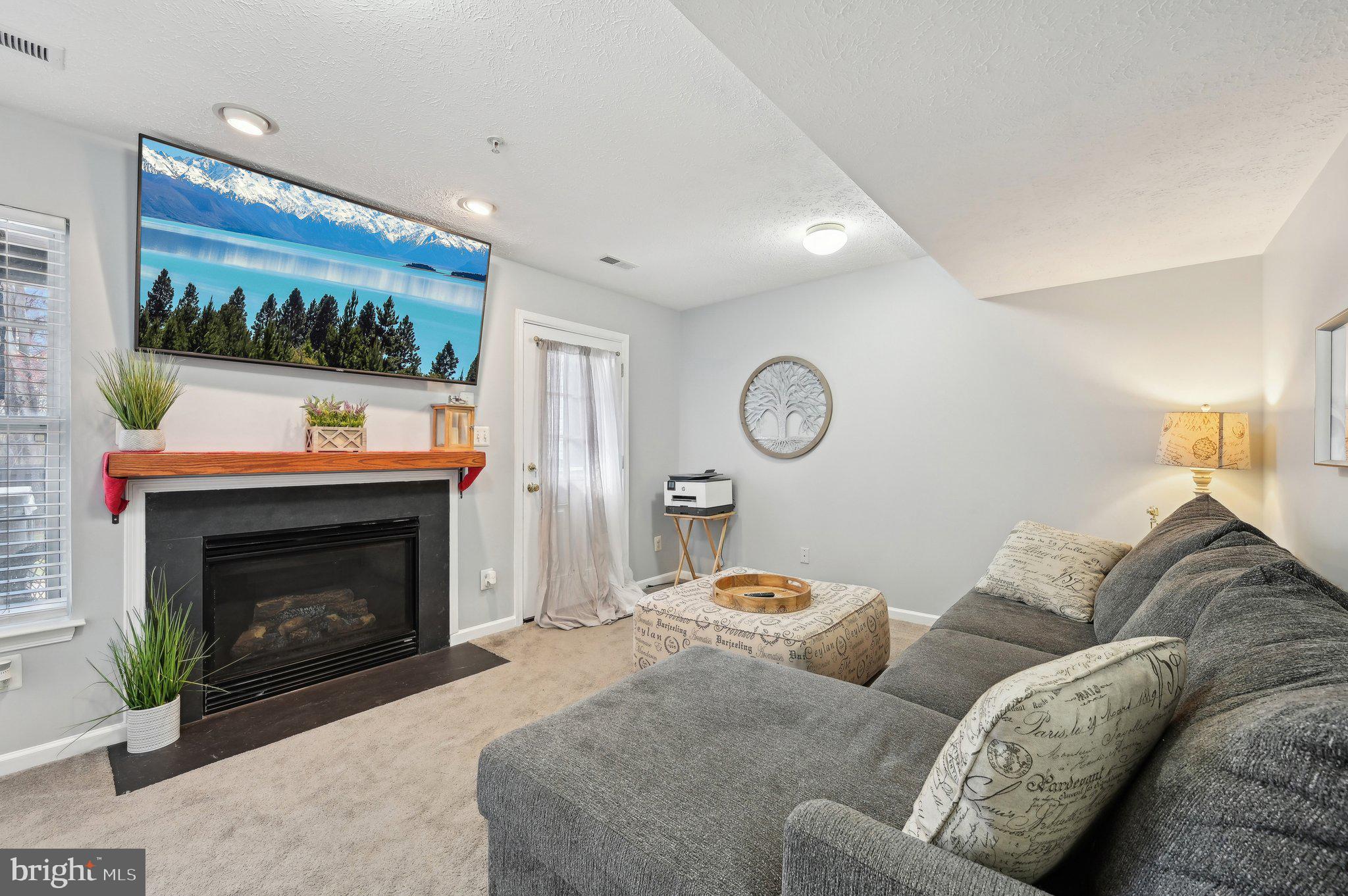 EAGLES LANDING AT WATERS EDGE - Residential