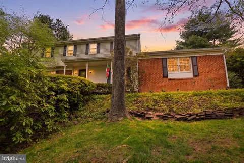 59 Lochatong Road, Ewing, NJ MLS: NJME2076300