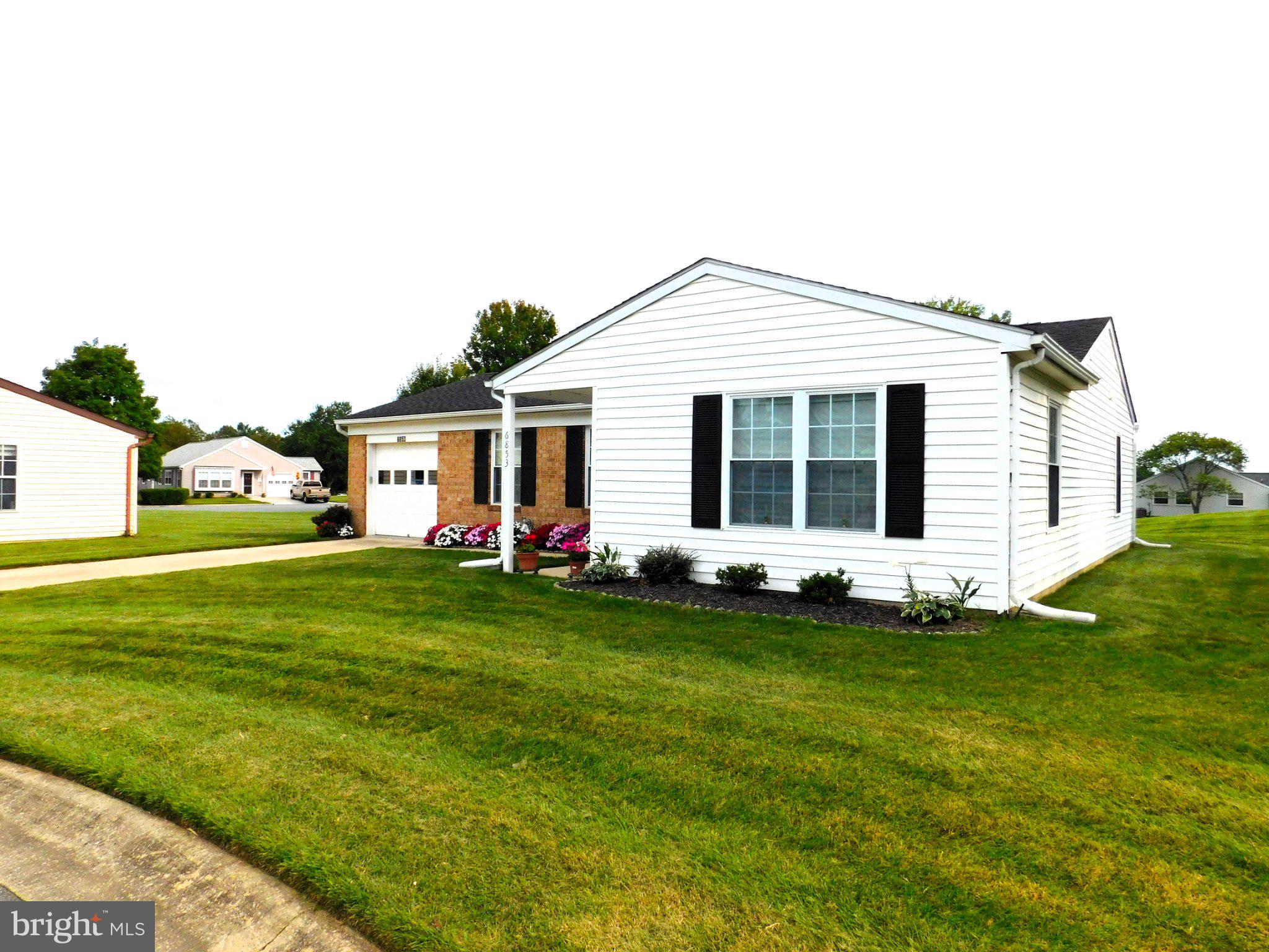 6853 BUCKTHORN COURT