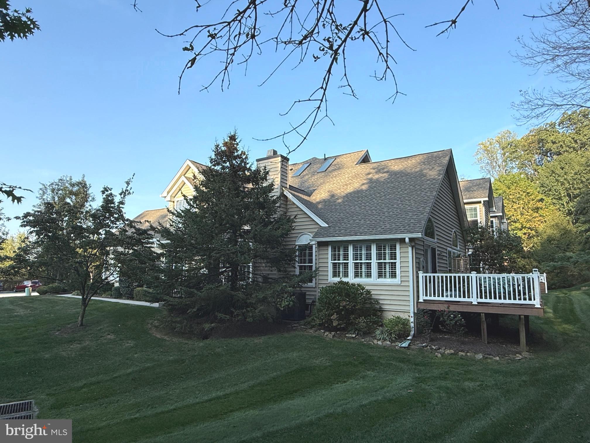 73 SAGEWOOD DRIVE 32
