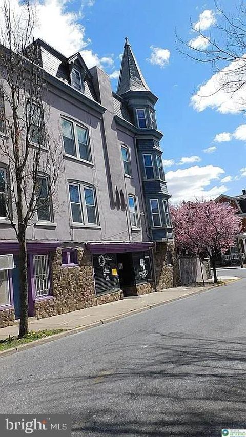 Townhouse For Sale - 1225 W Walnut St<br/> Lehigh County, ALLENTOWN, PA 18102