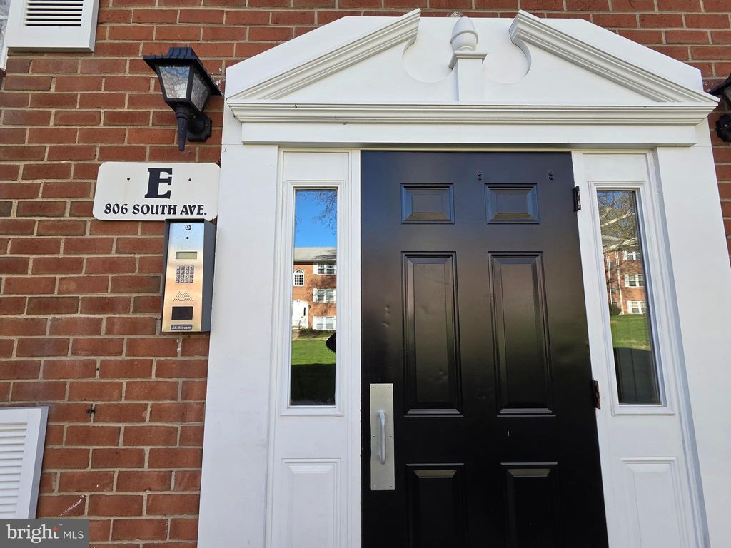 Photo of 806 South Avenue #E9, SECANE, PA 19018 (MLS # PADE2112496)