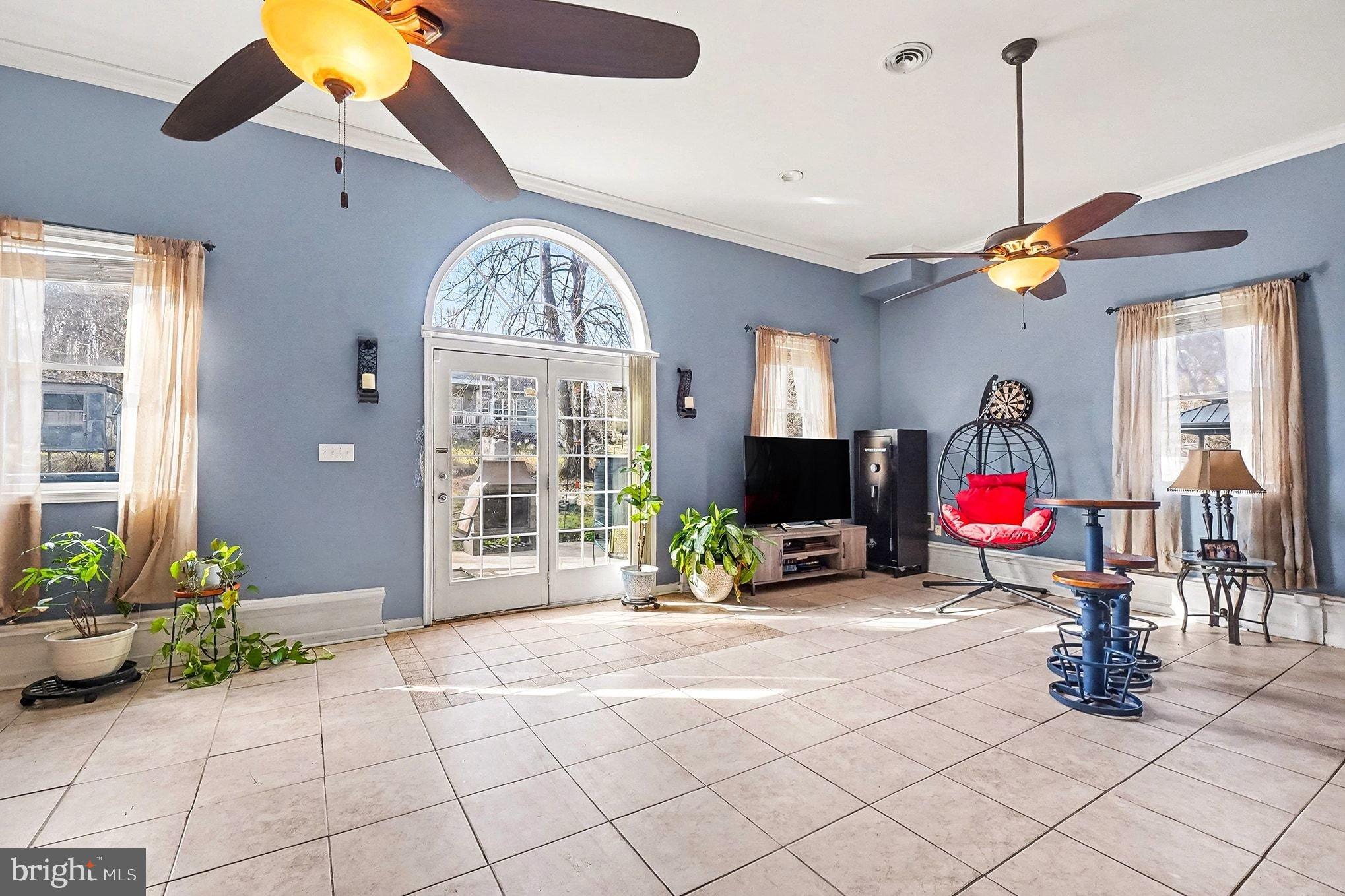 CARPENTERS POINT - Residential