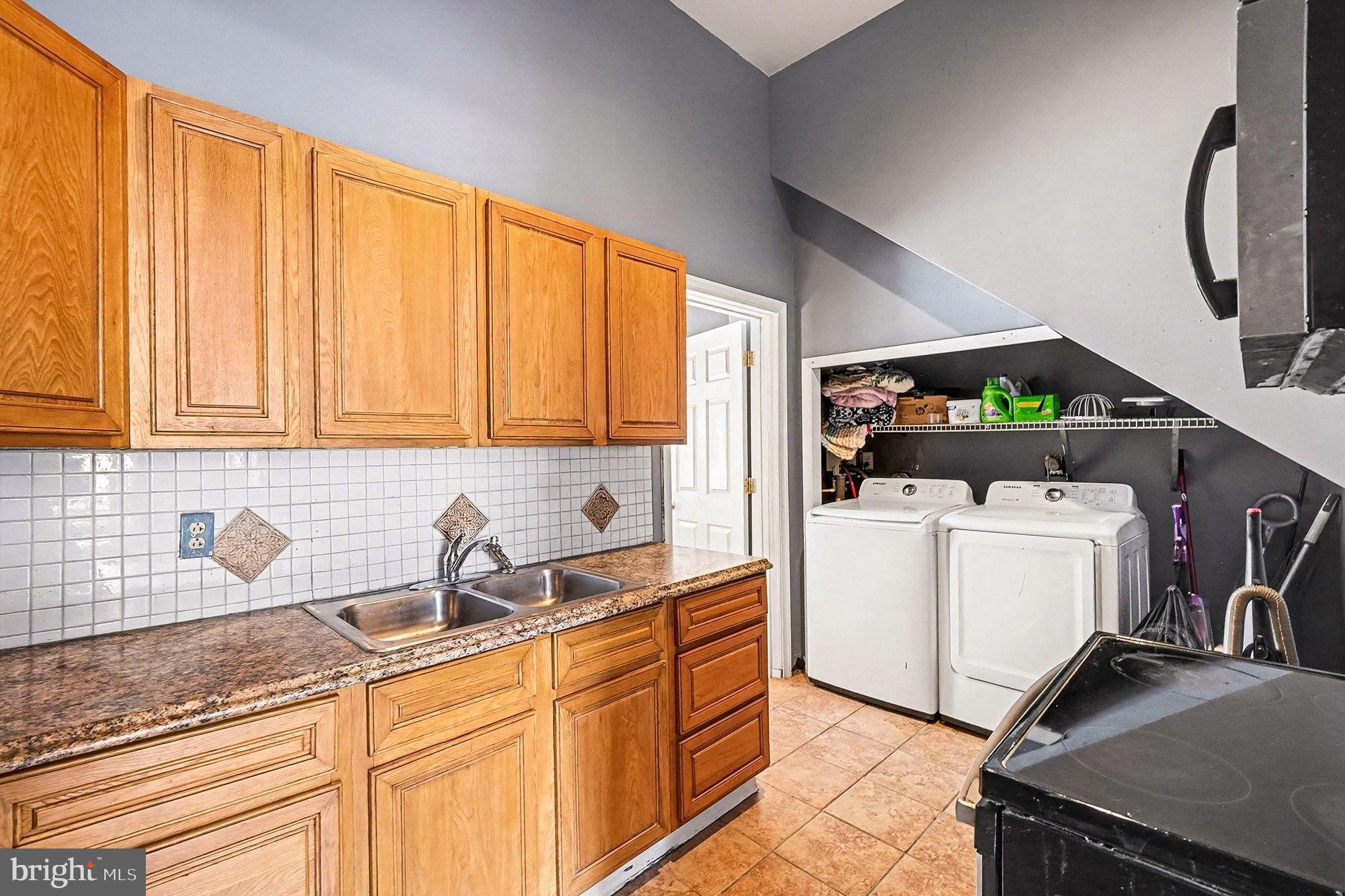 CARPENTERS POINT - Residential