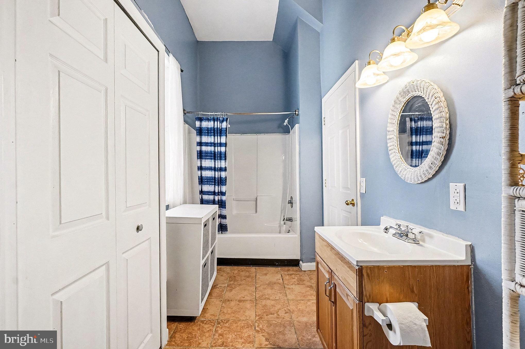 CARPENTERS POINT - Residential