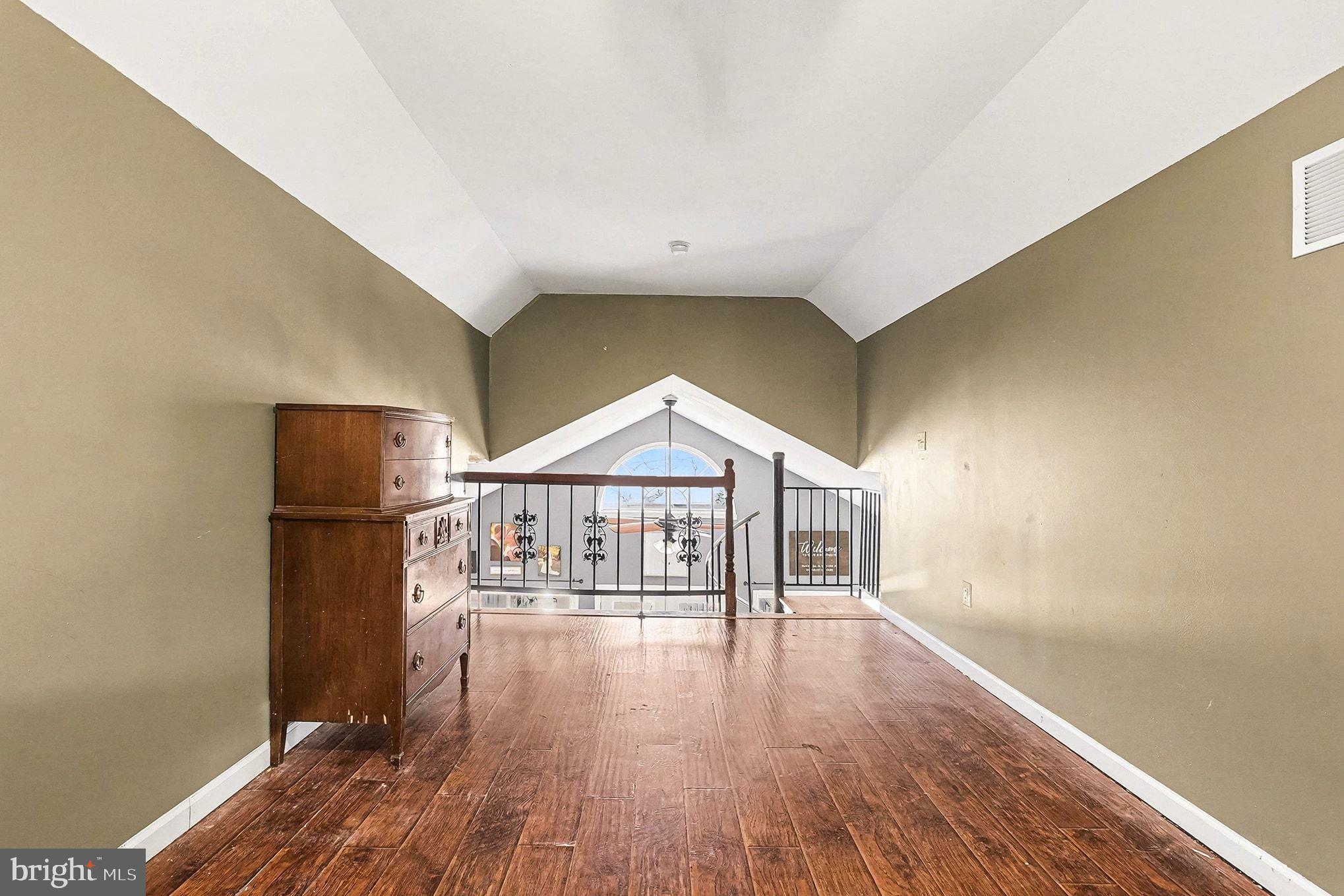 CARPENTERS POINT - Residential