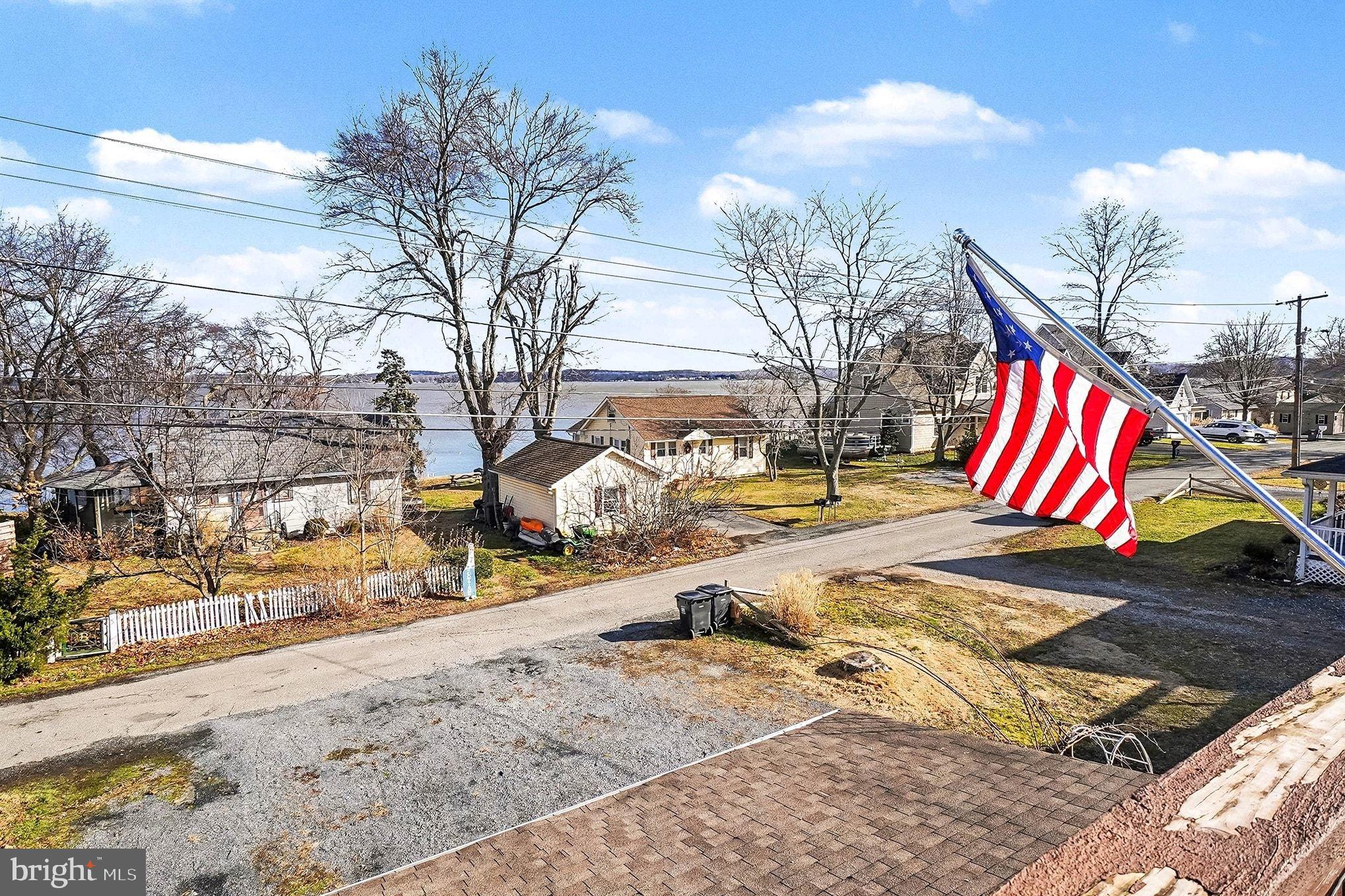 CARPENTERS POINT - Residential