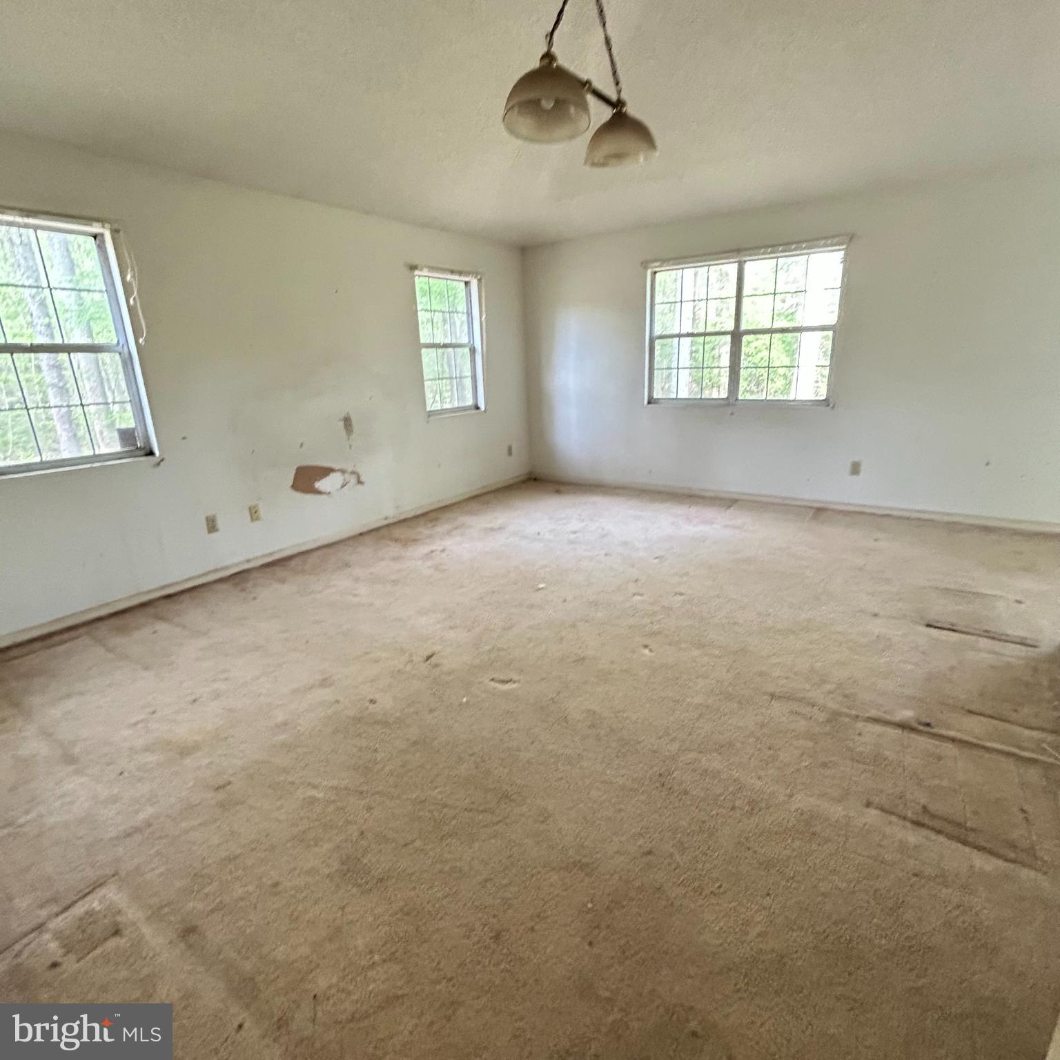 ANDREWS TAVERN - Residential