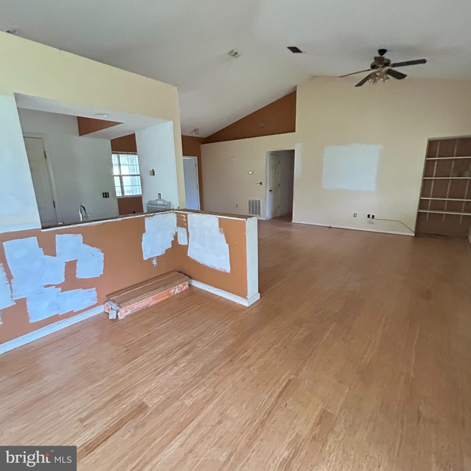 ANDREWS TAVERN - Residential