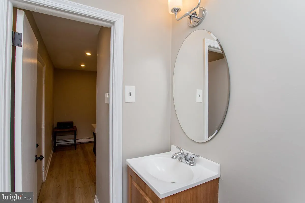 Doylestown, Pennsylvania 18901, United States, 3 Bedrooms Bedrooms, ,3 BathroomsBathrooms,Residential,Contingent,149637