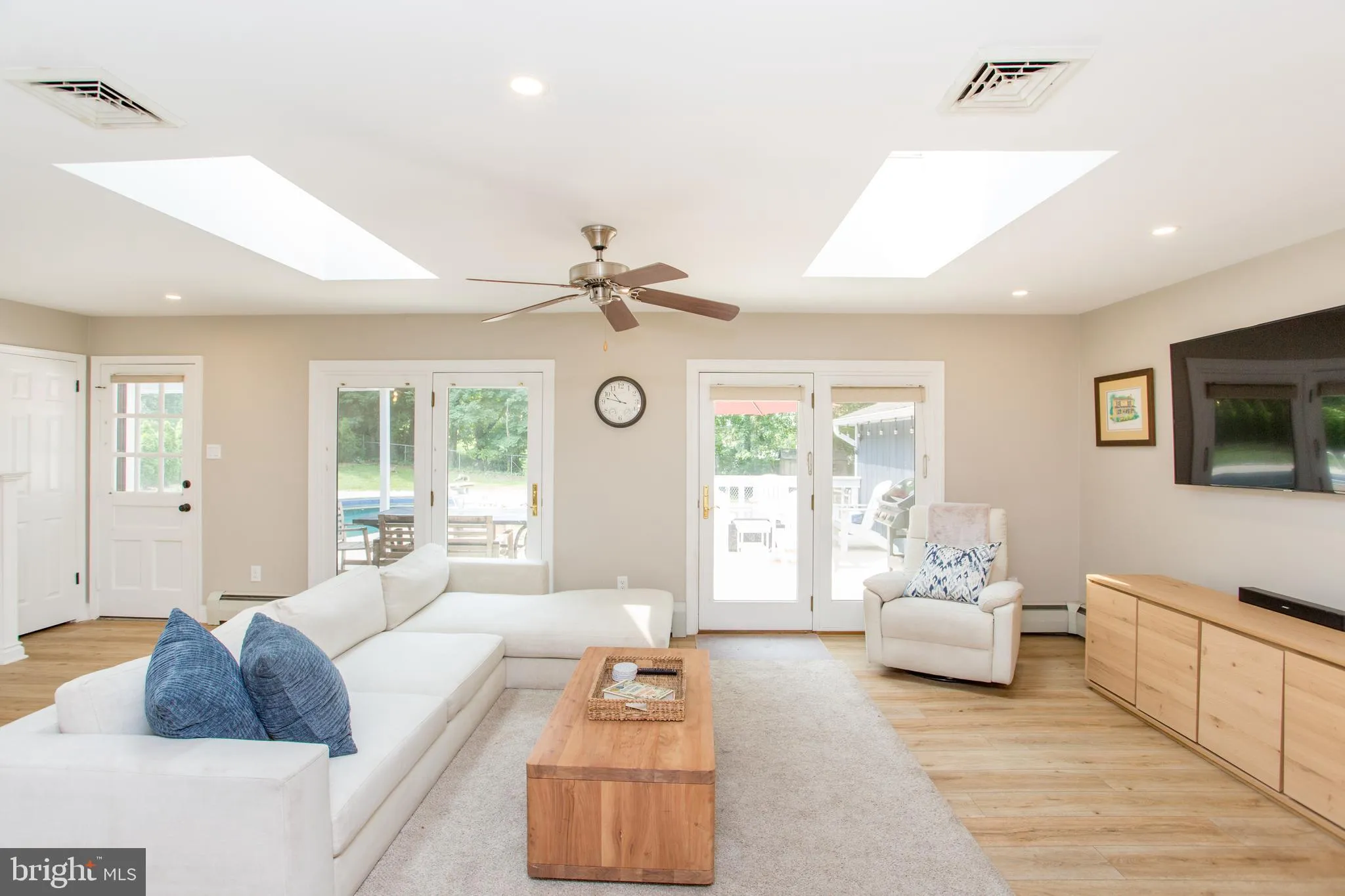 Doylestown, Pennsylvania 18901, United States, 3 Bedrooms Bedrooms, ,3 BathroomsBathrooms,Residential,Contingent,149637