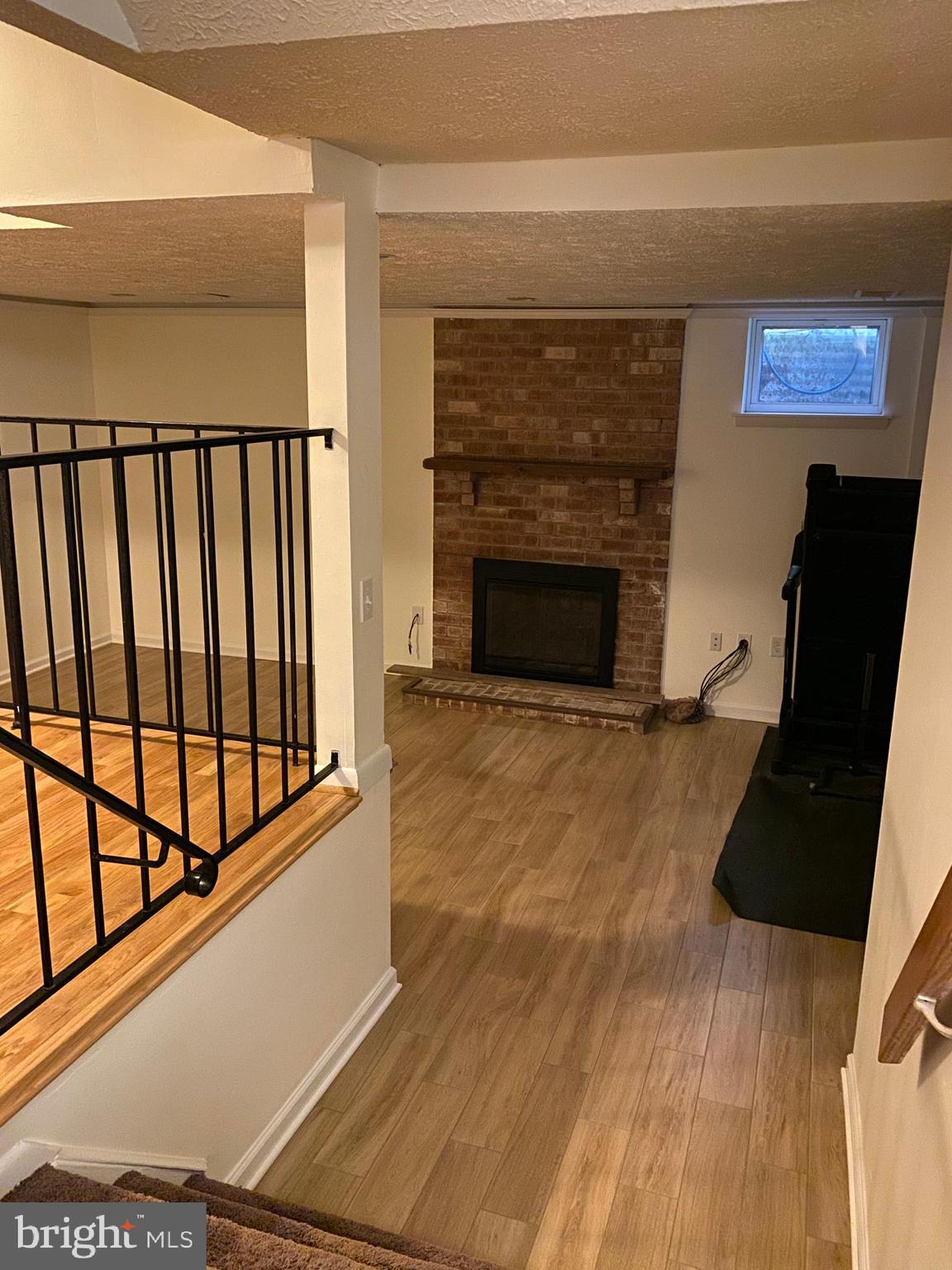 THE VILLAGE PARK - Residential Lease