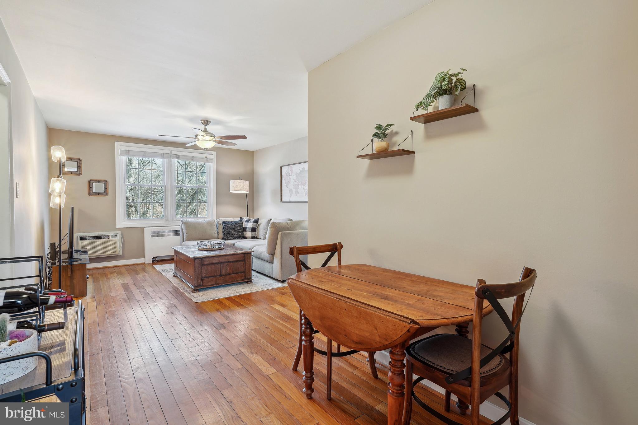 ARLINGTON OAKS - Residential Lease