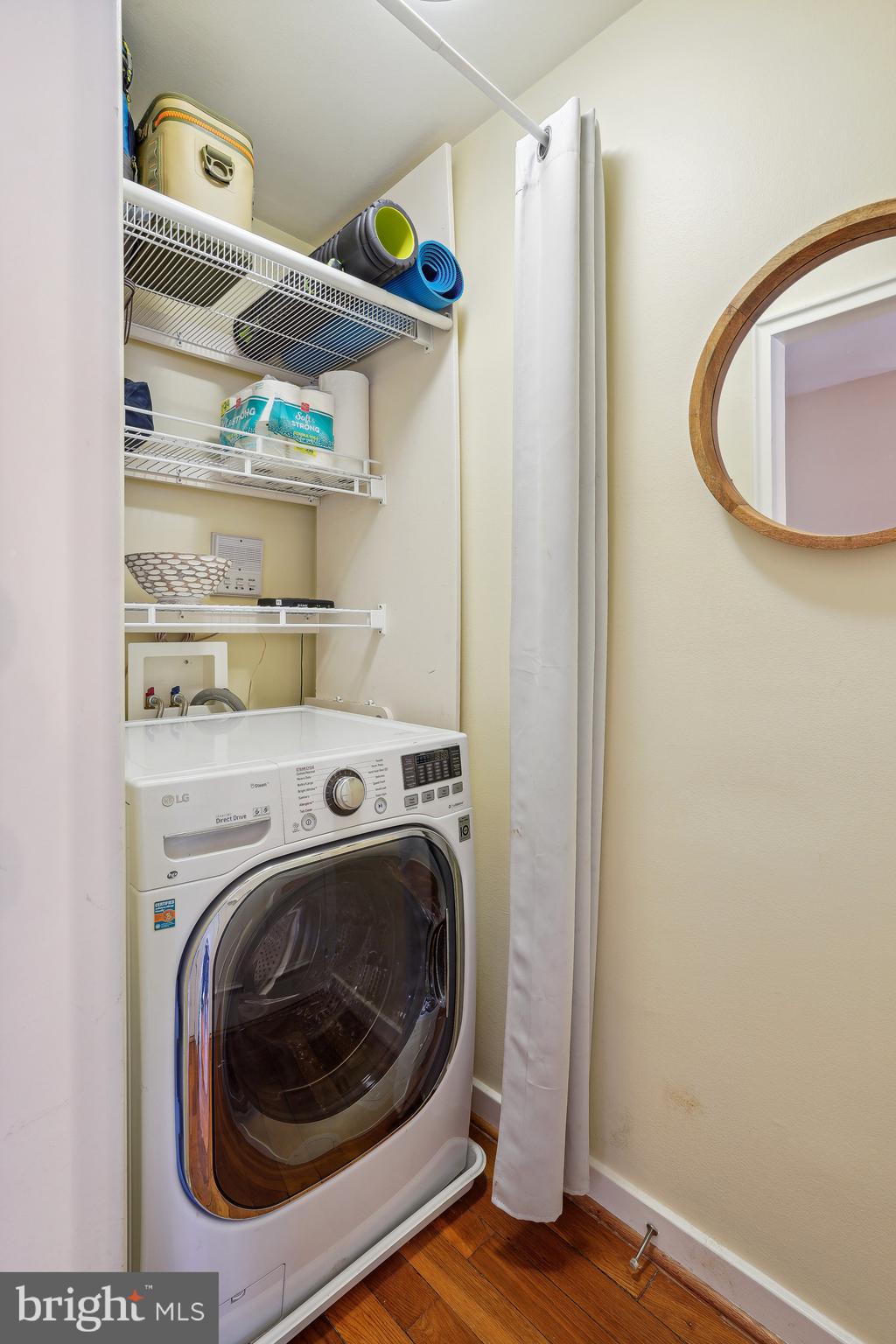 ARLINGTON OAKS - Residential Lease
