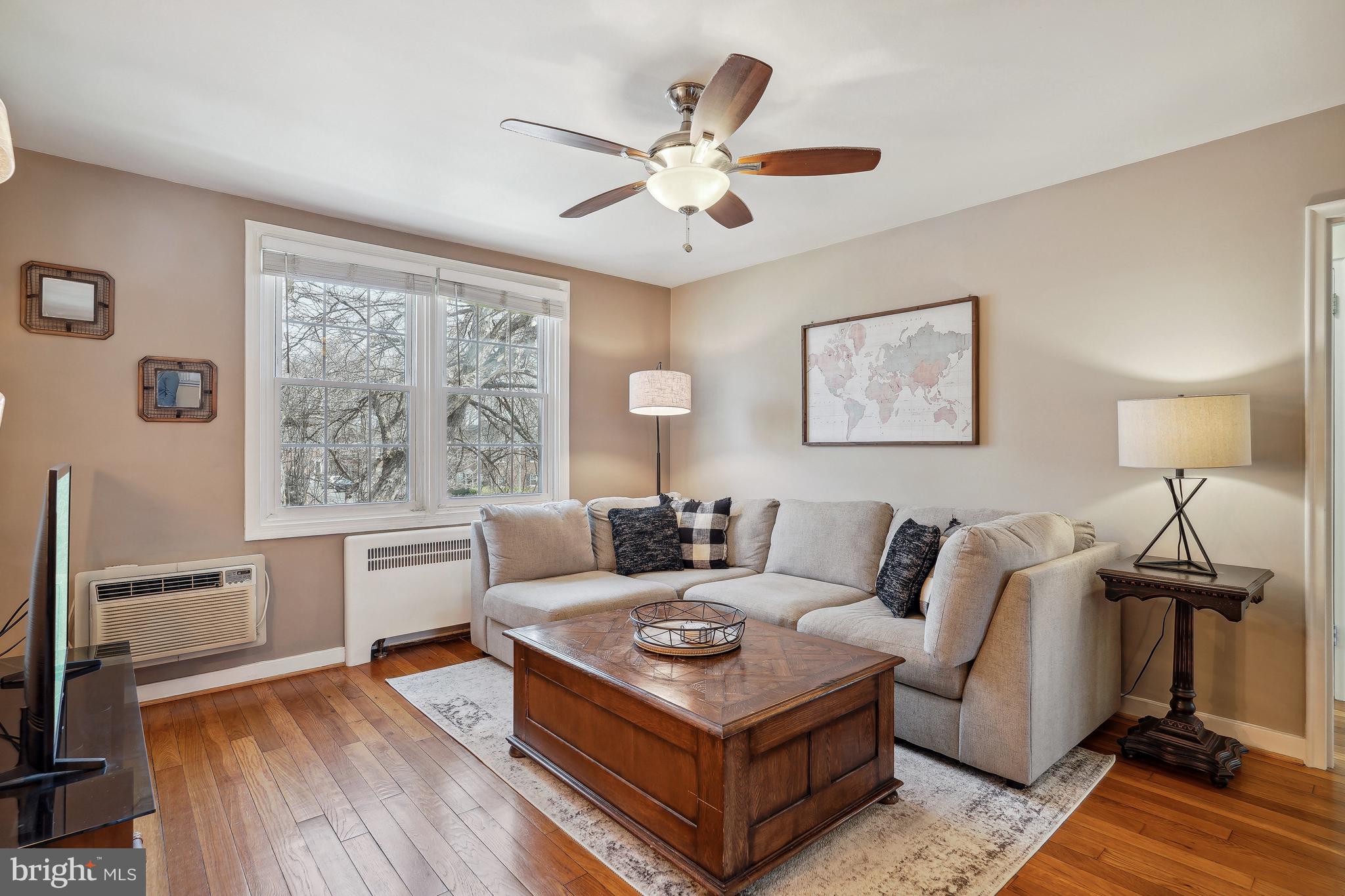 ARLINGTON OAKS - Residential Lease