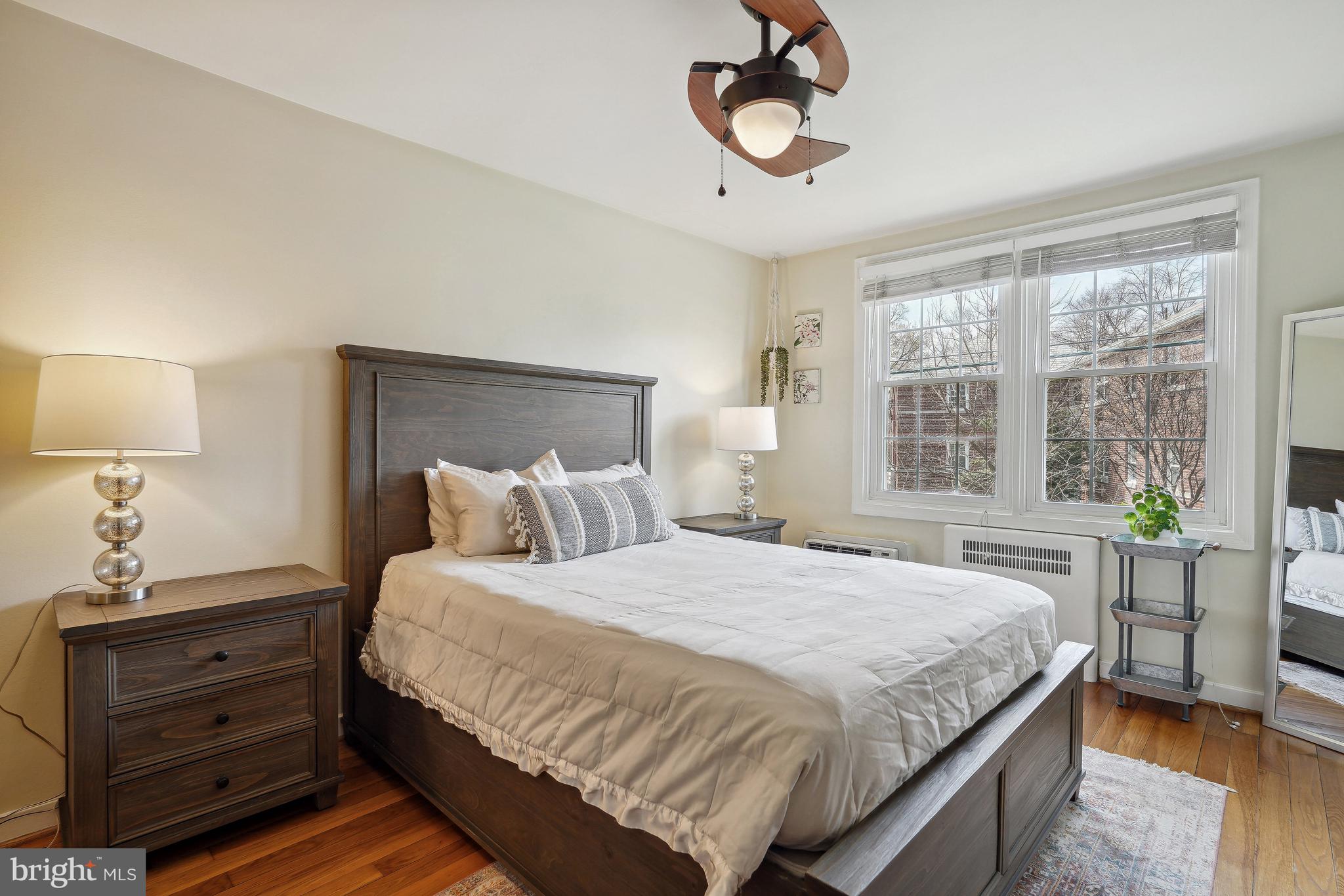 ARLINGTON OAKS - Residential Lease