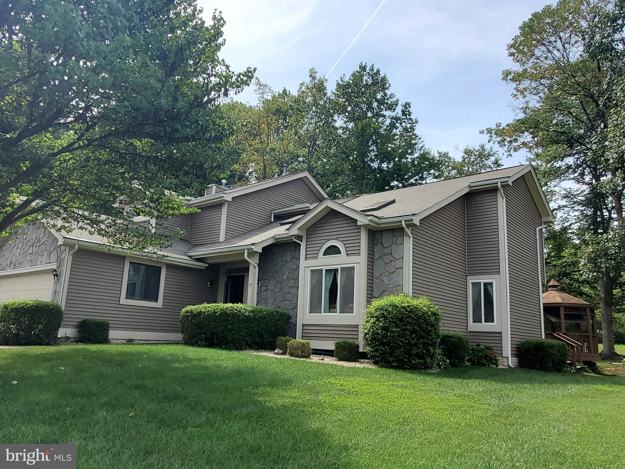 SEQUOIA ESTATES - Residential