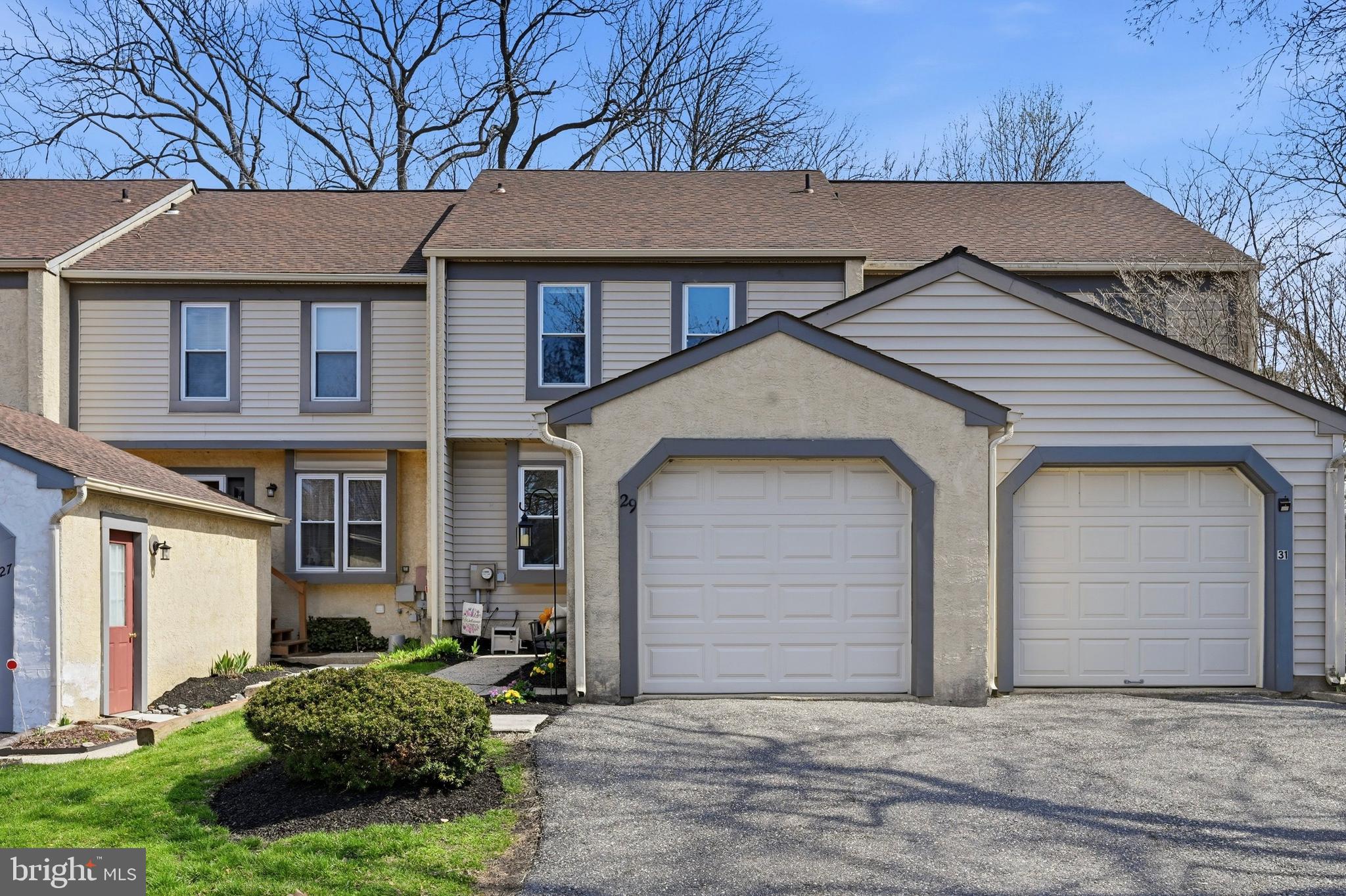 PENNELL PL - Residential