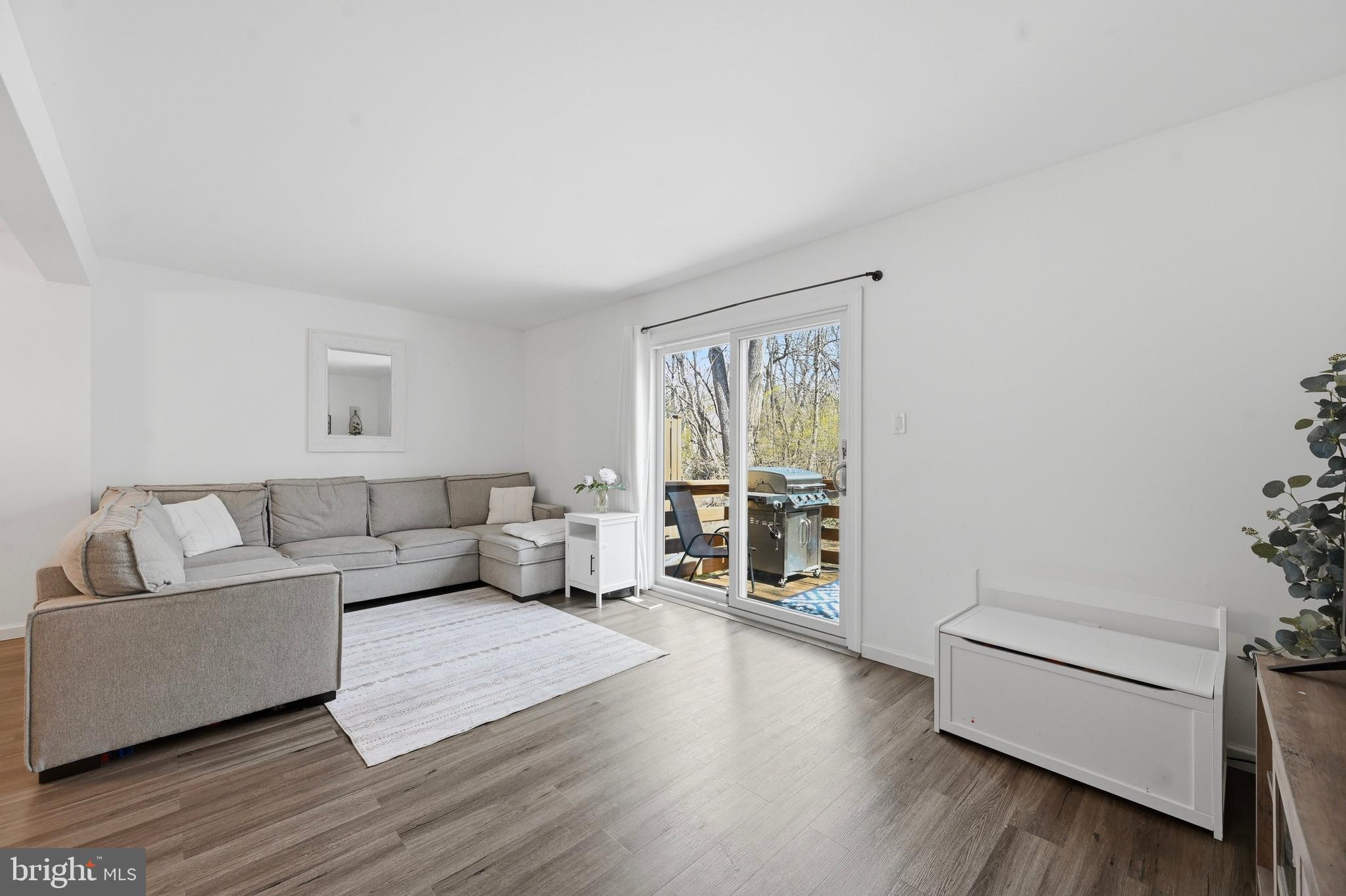 PENNELL PL - Residential