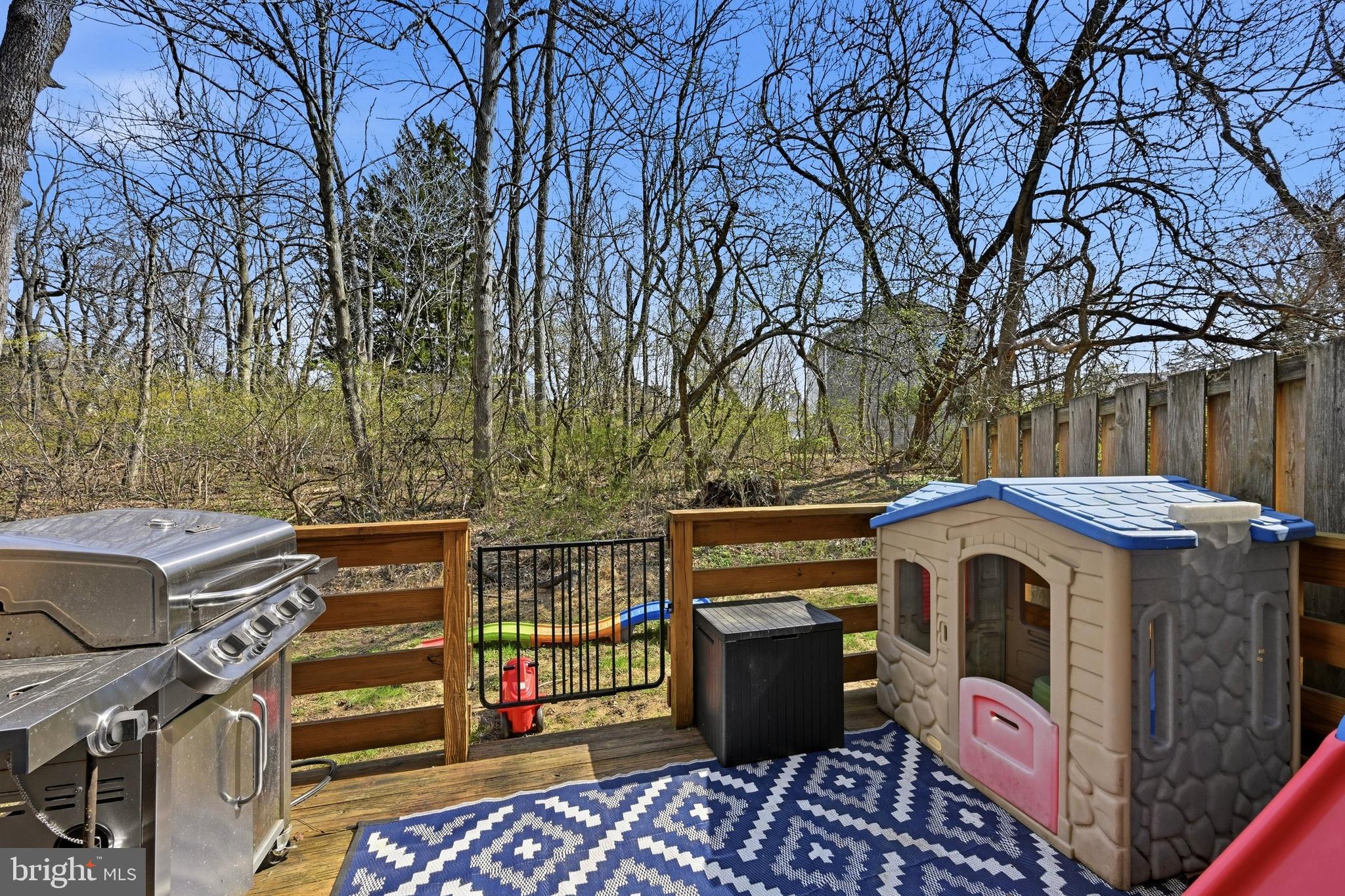 PENNELL PL - Residential