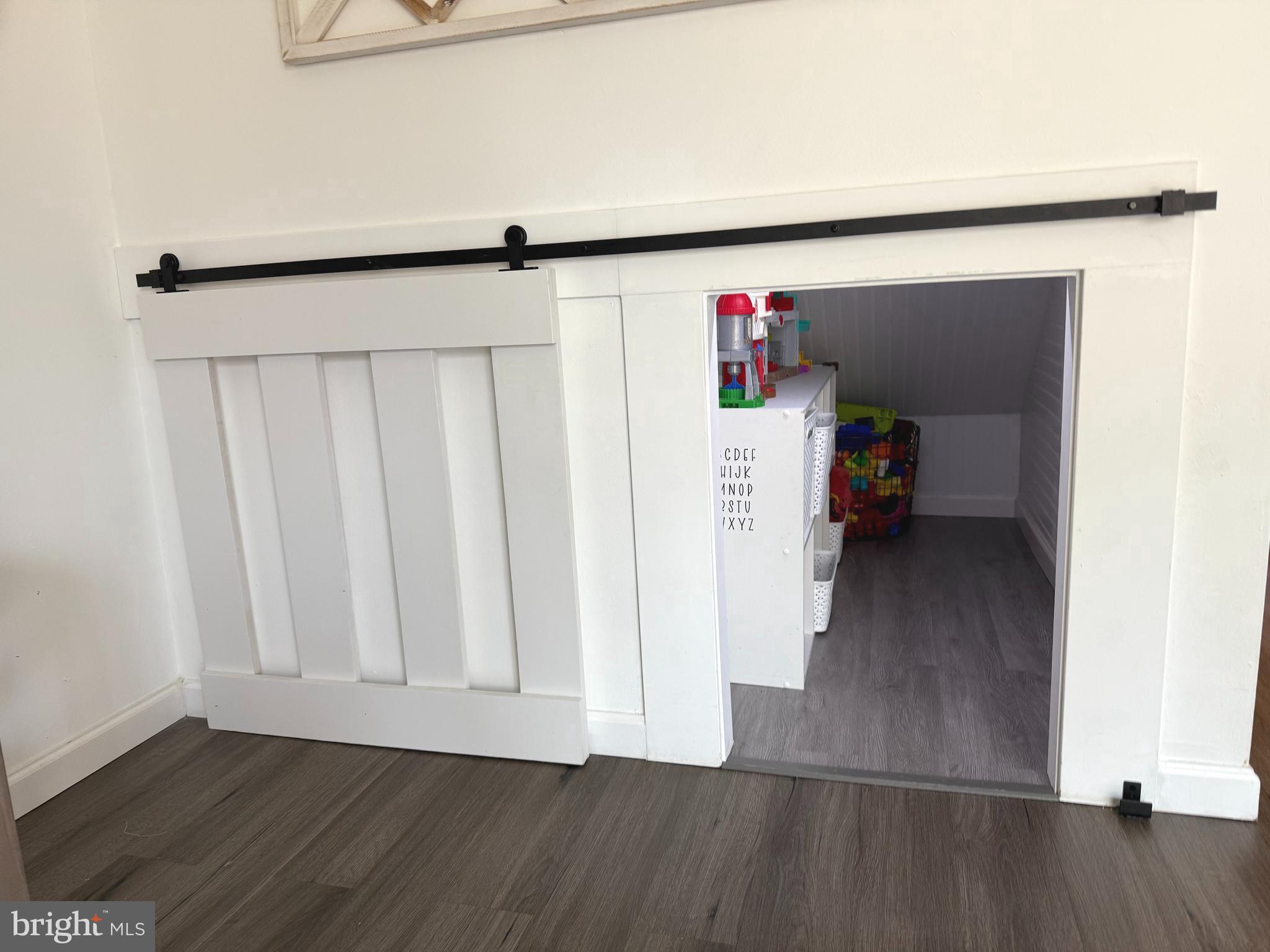 PENNELL PL - Residential