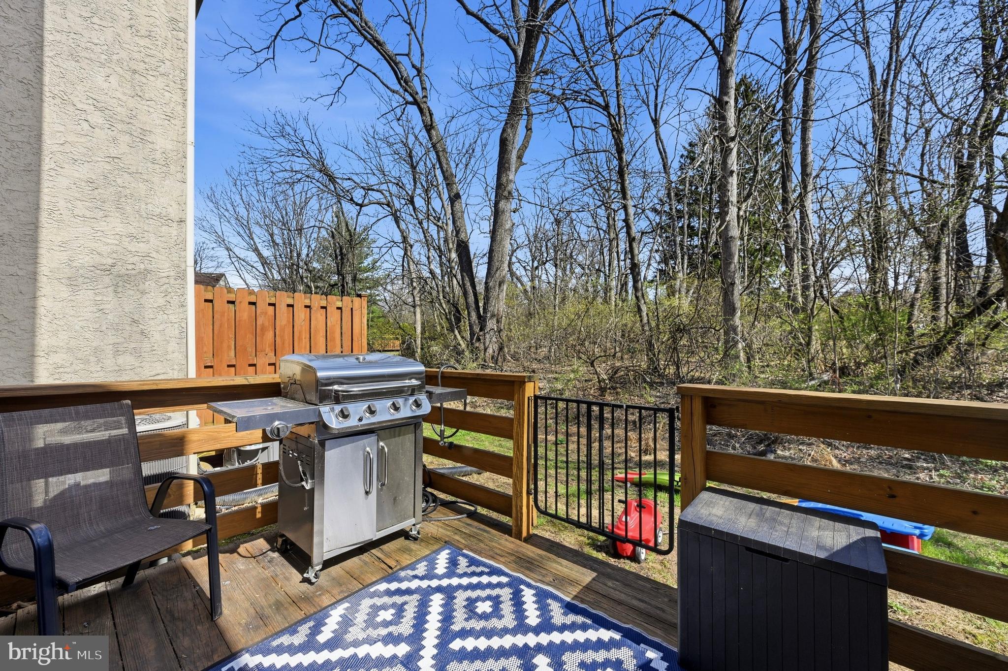 PENNELL PL - Residential