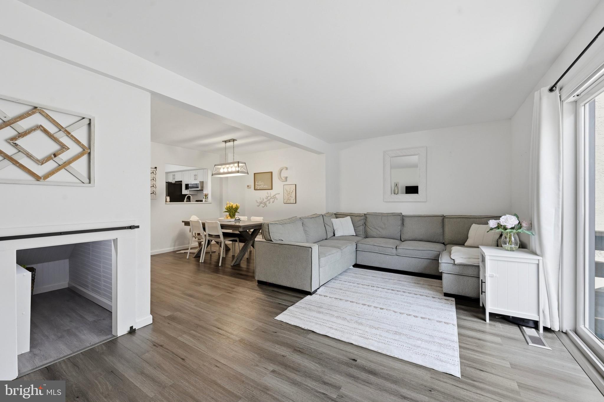 PENNELL PL - Residential