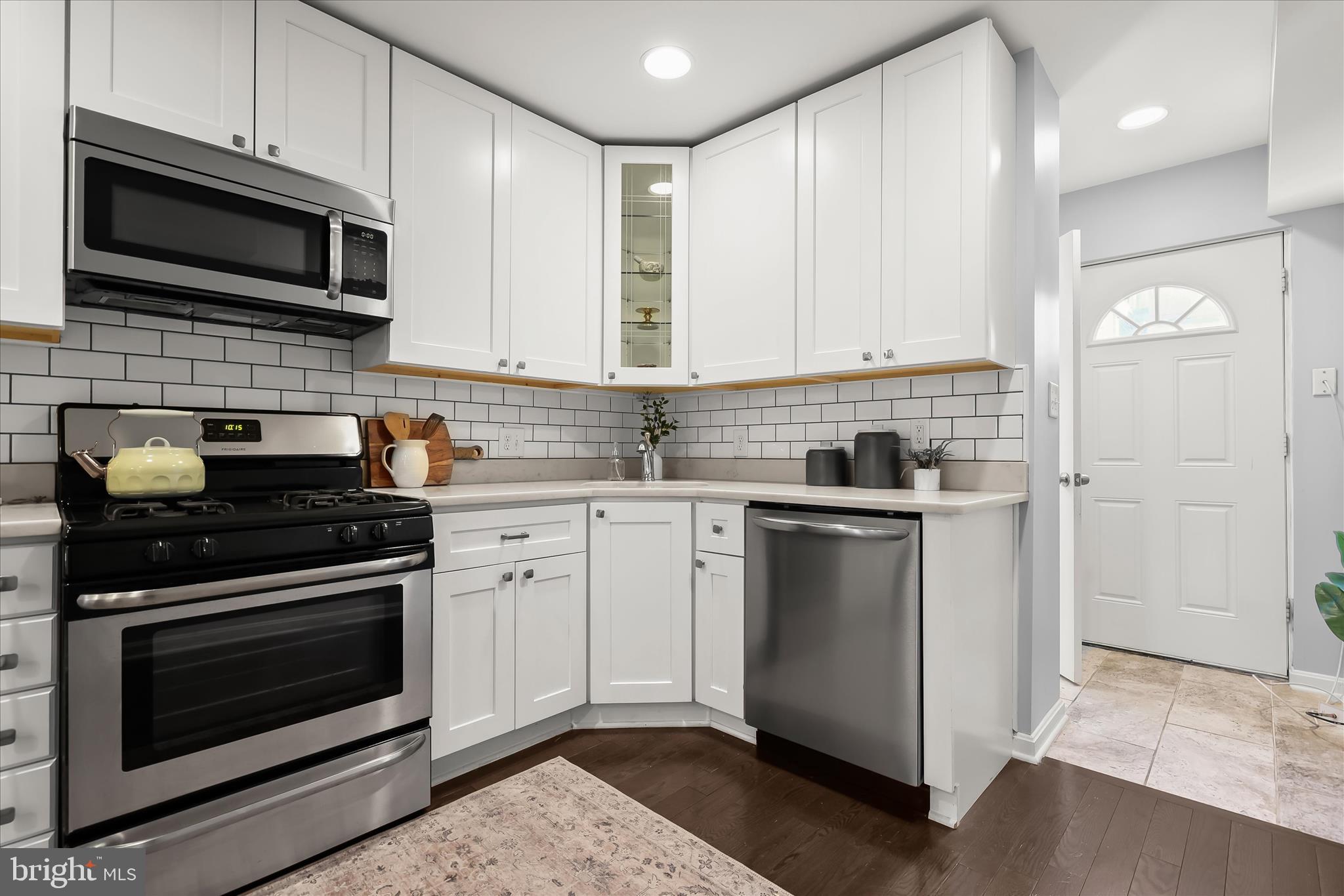 RIVERSIDE - Residential