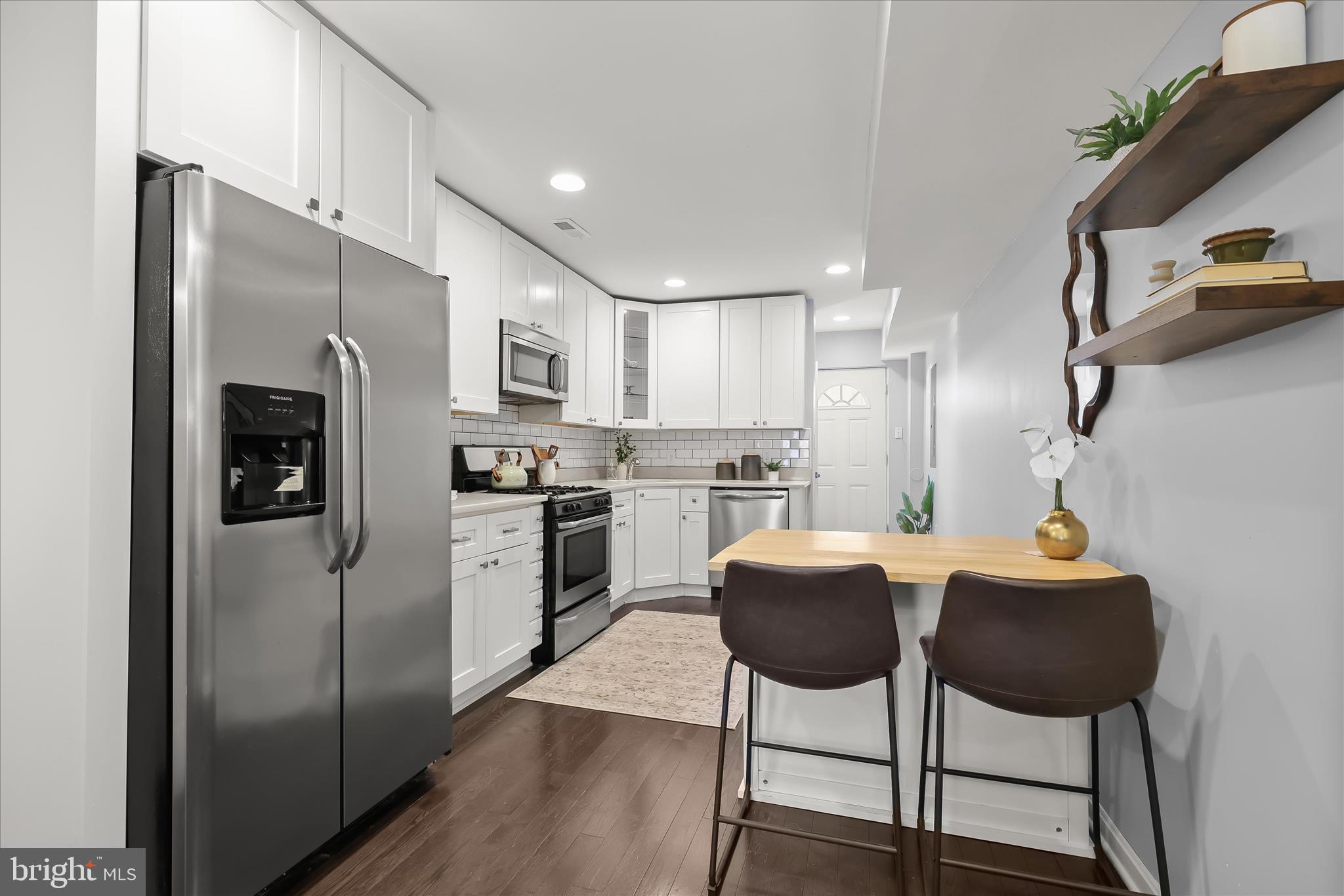 RIVERSIDE - Residential