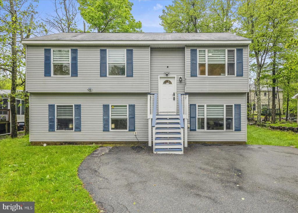 Photo of 9407 Juniper Drive, TOBYHANNA, PA 18466 (MLS # PAMR2005770)