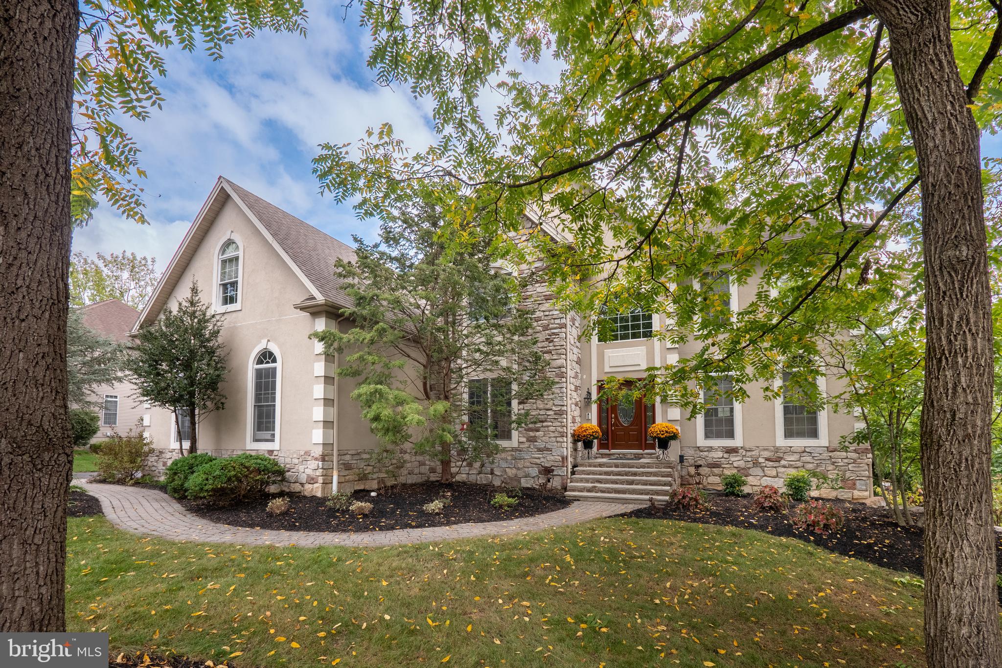 1643 WOODFIELD DRIVE