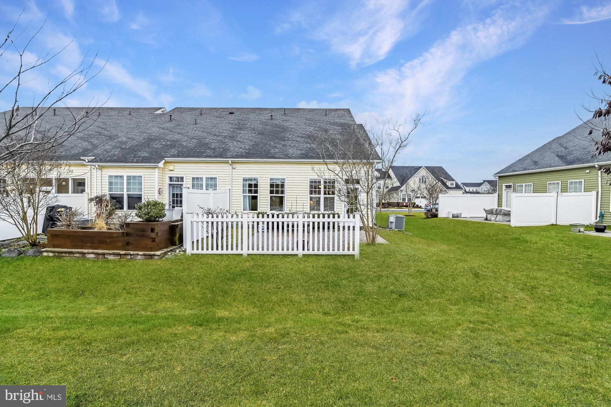 TWO RIVERS - Residential