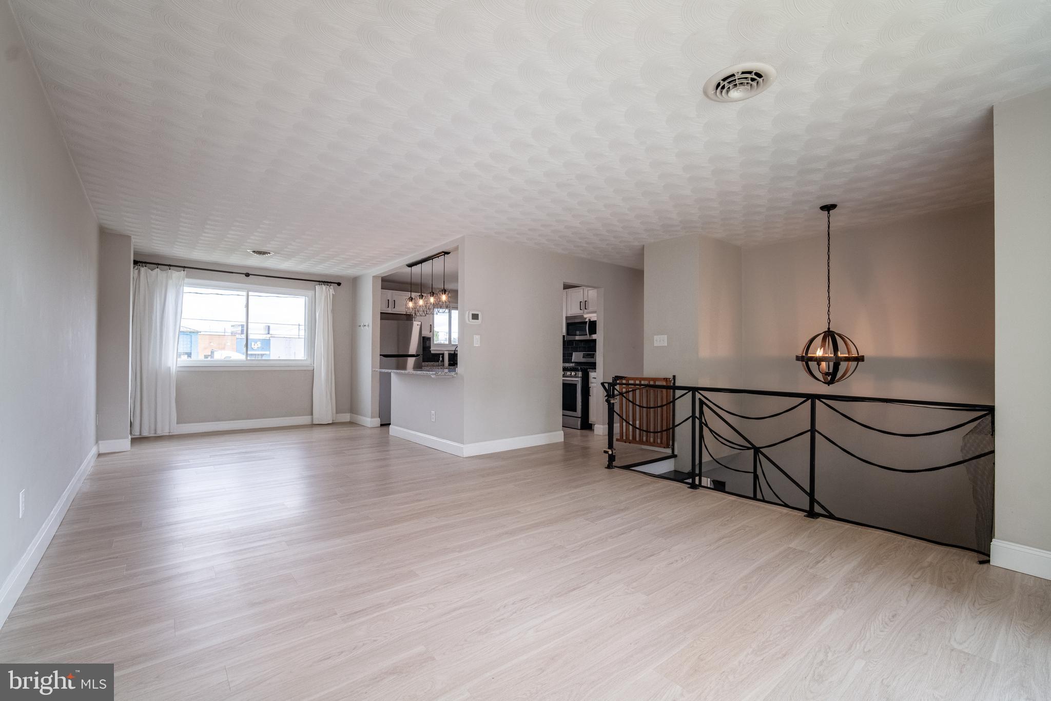 907 MARBROOK LANE
