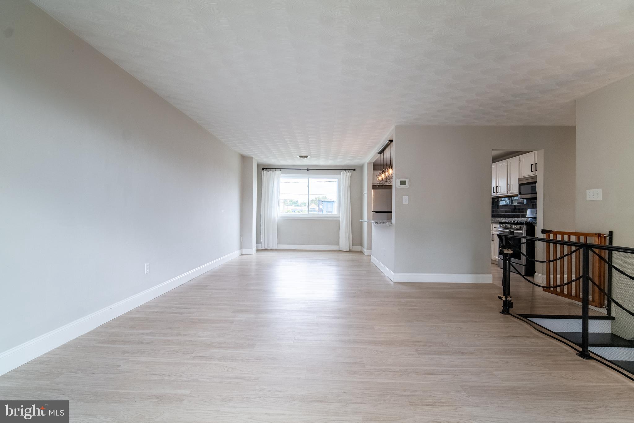 907 MARBROOK LANE