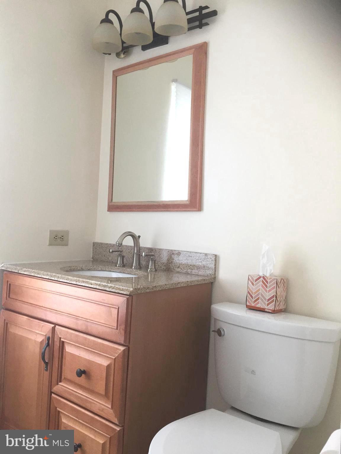 KINGS SQUARE - Residential Lease