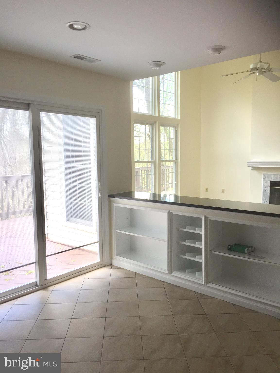 KINGS SQUARE - Residential Lease