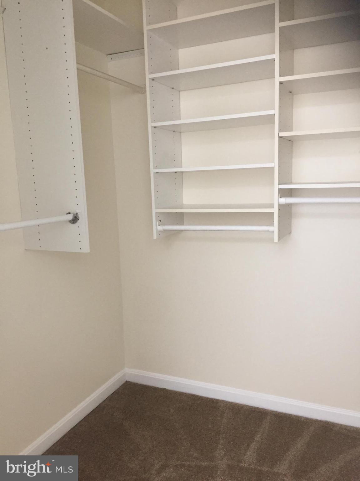 KINGS SQUARE - Residential Lease