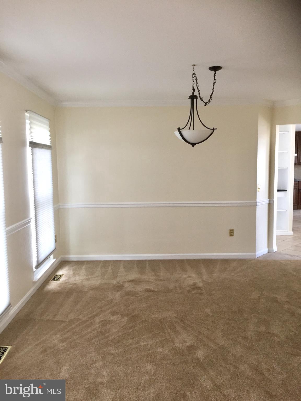 KINGS SQUARE - Residential Lease