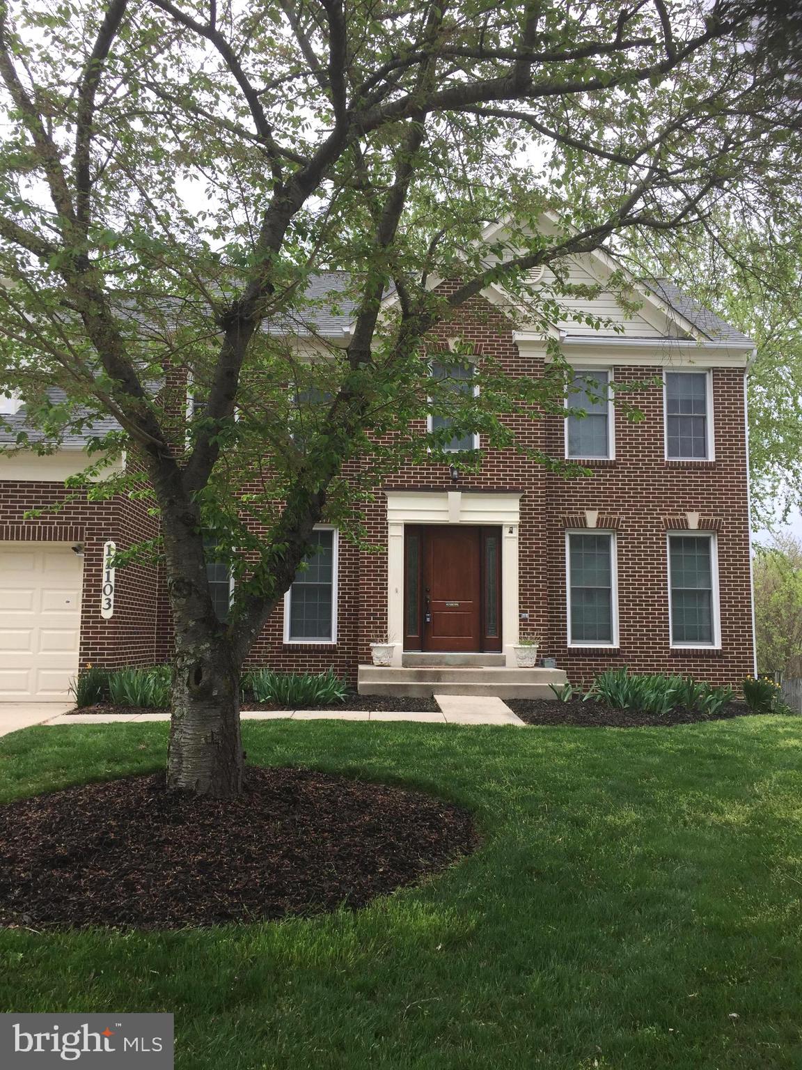 KINGS SQUARE - Residential Lease