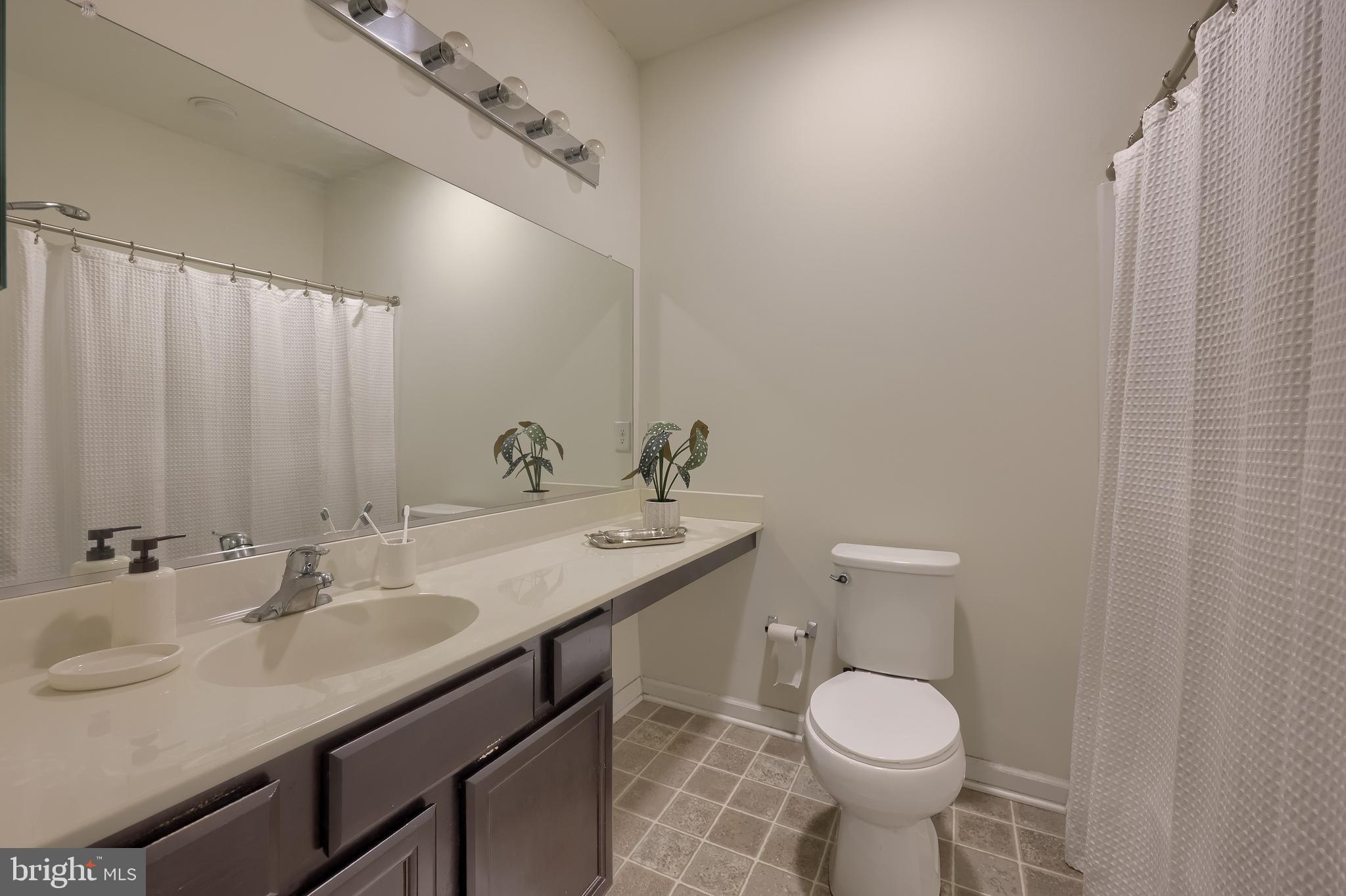 ARBOR MEWS - Residential