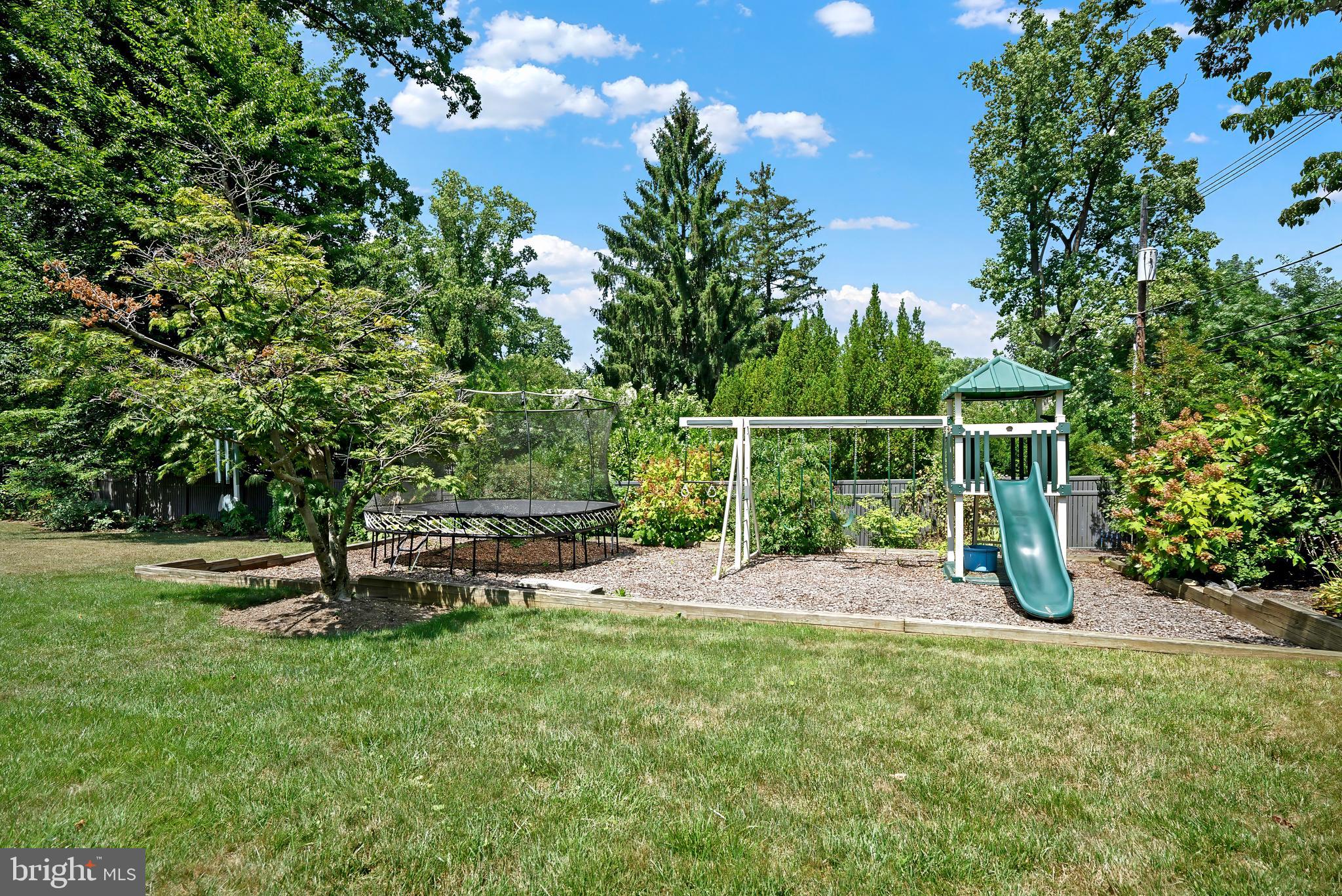 MEADOWBROOK - Residential