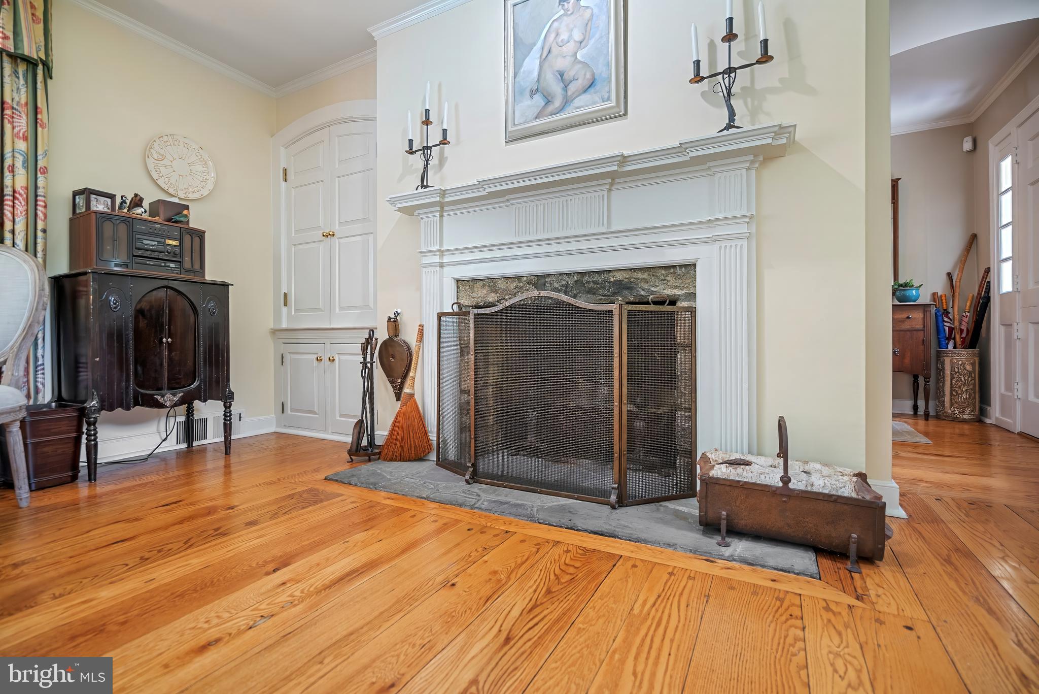 MEADOWBROOK - Residential