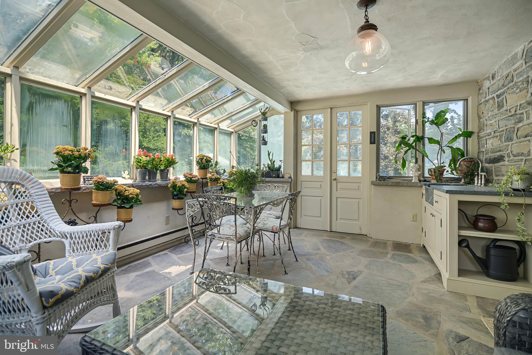 MEADOWBROOK - Residential