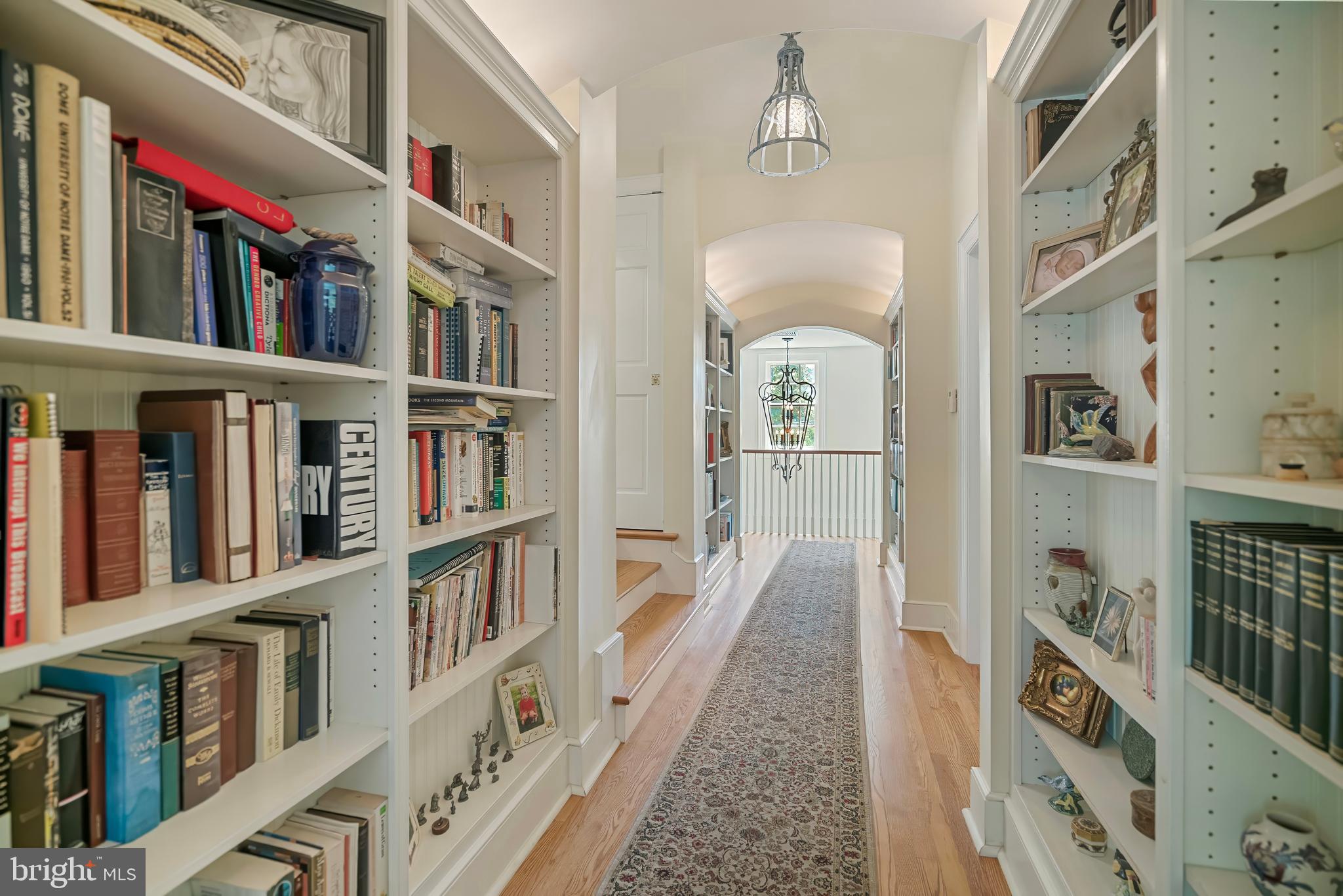 MEADOWBROOK - Residential