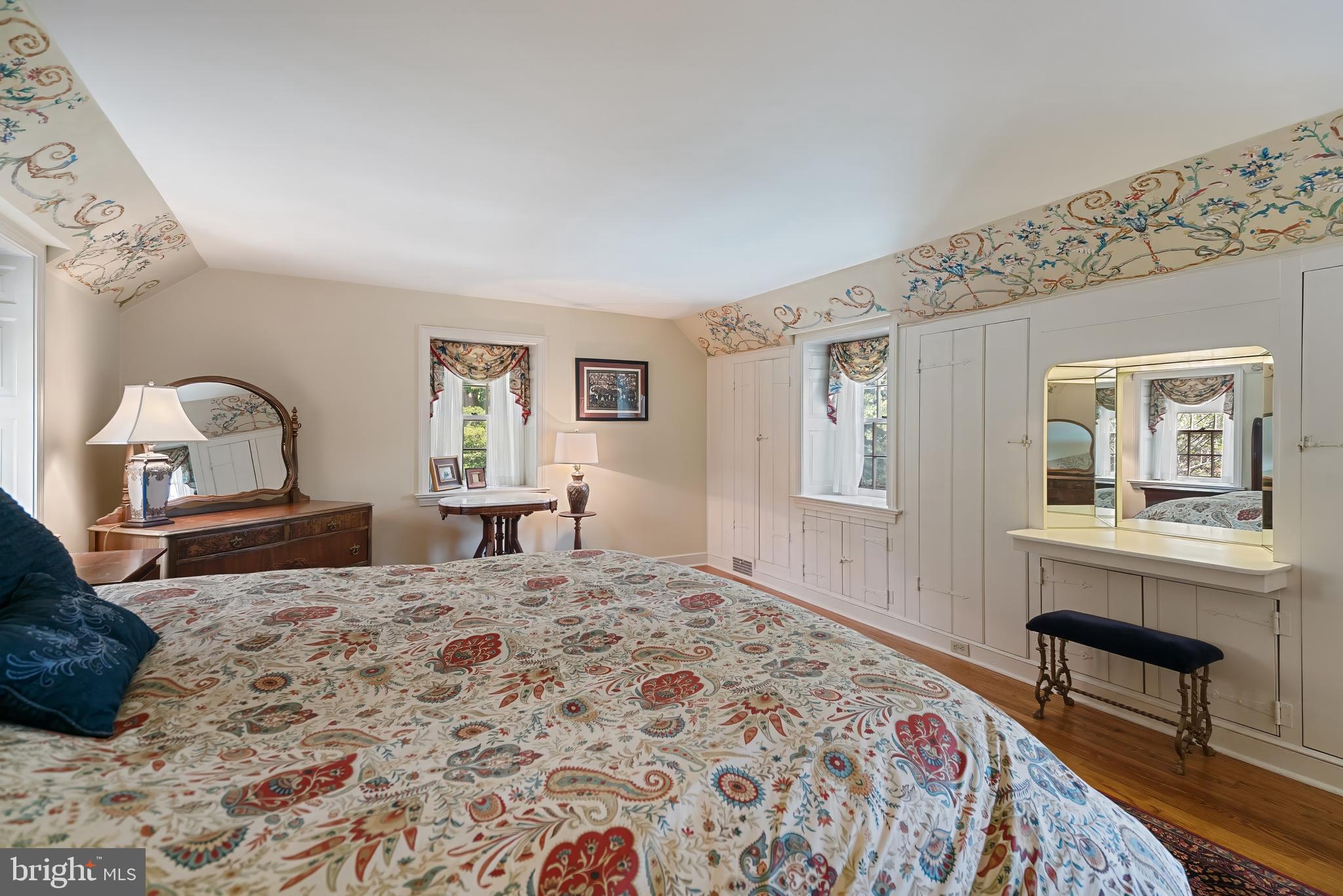 MEADOWBROOK - Residential