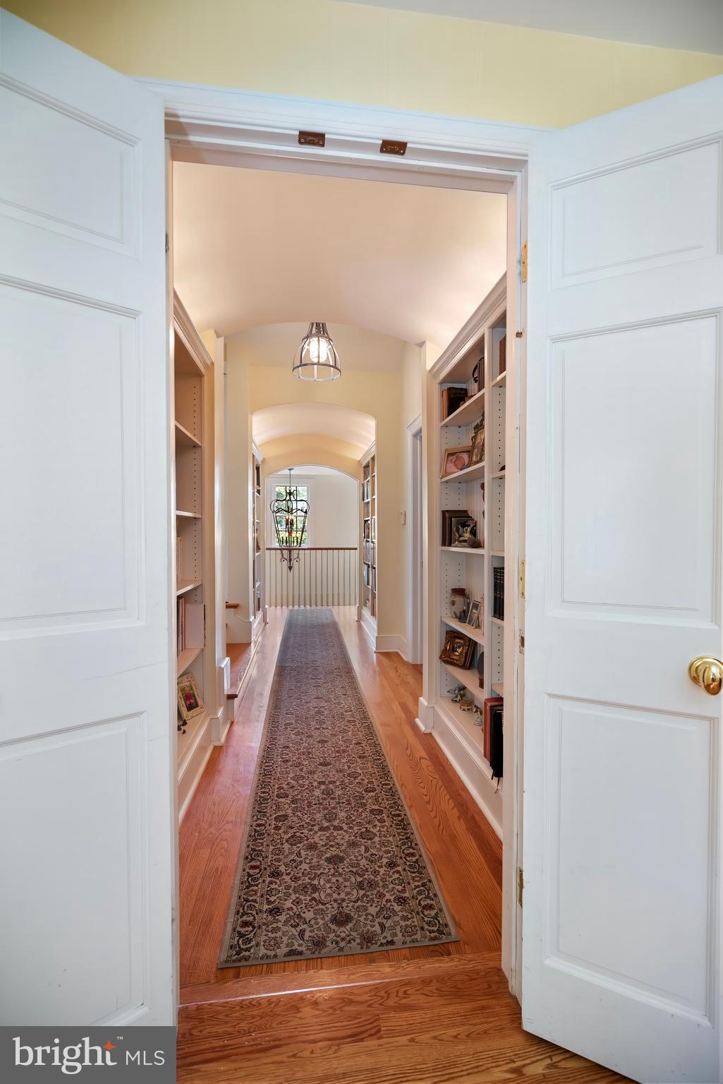 MEADOWBROOK - Residential