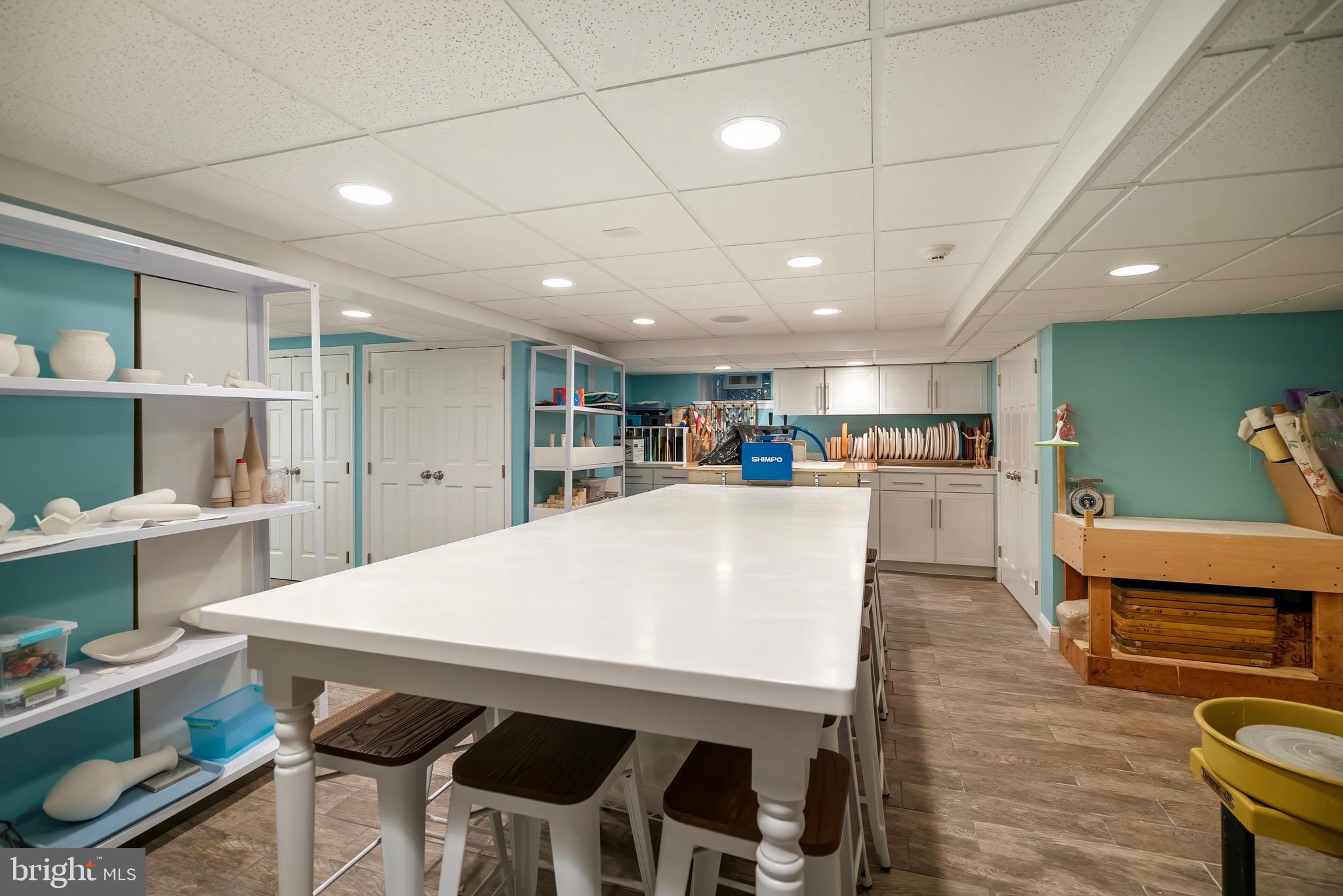 MEADOWBROOK - Residential